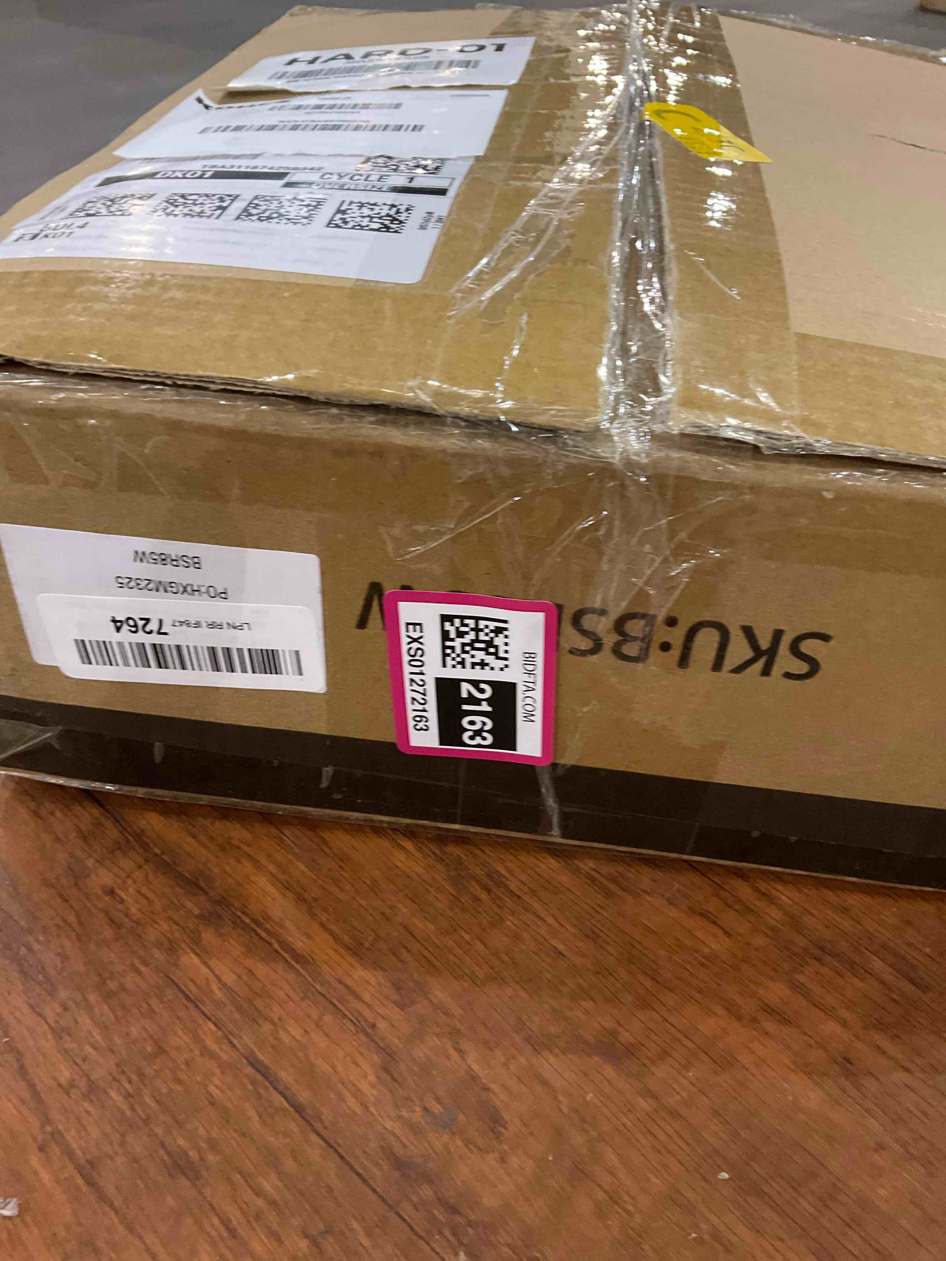 https://s3.amazonaws.com/lotting-images-prod/BargainHunt/EXS01272163_1712575136919.jpeg