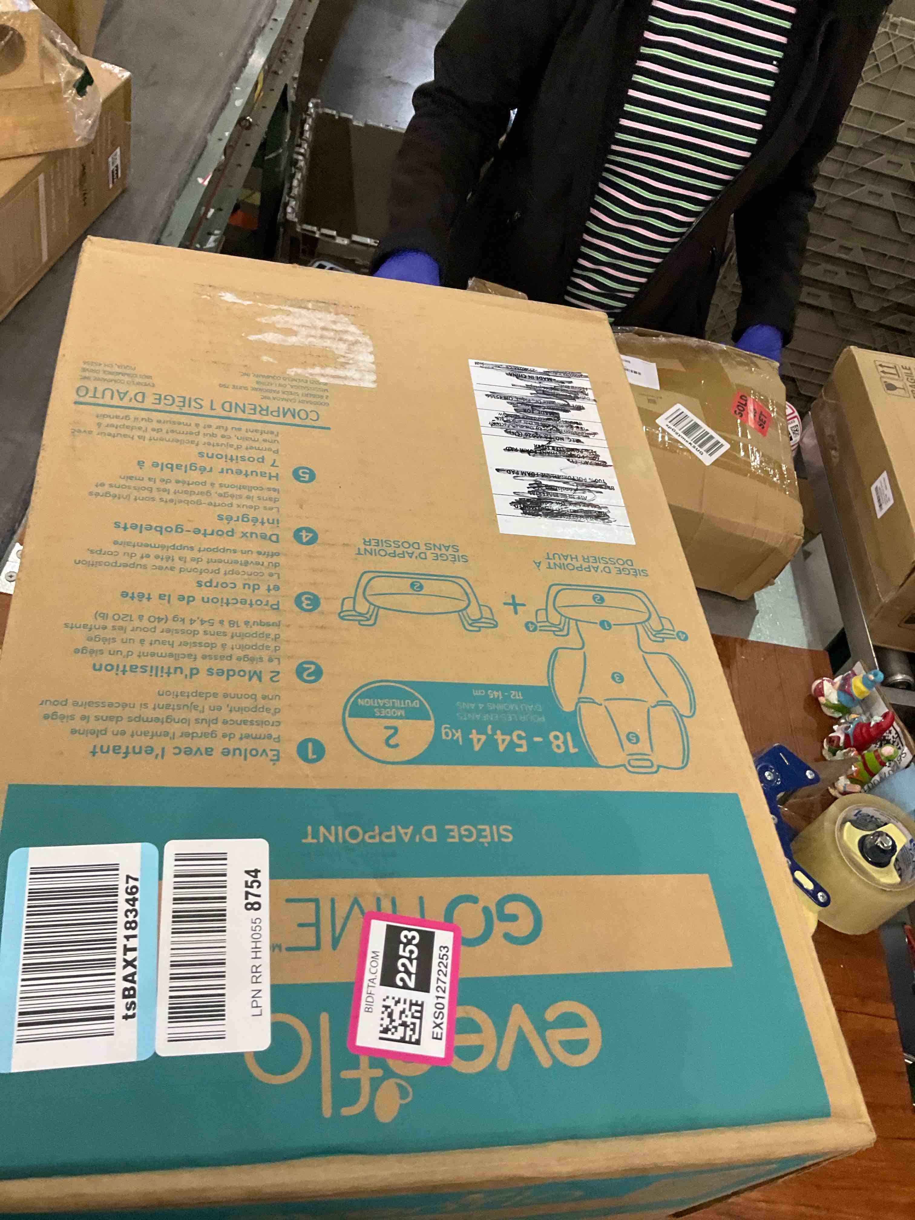 https://s3.amazonaws.com/lotting-images-prod/BargainHunt/EXS01272253_1712597102549.jpeg