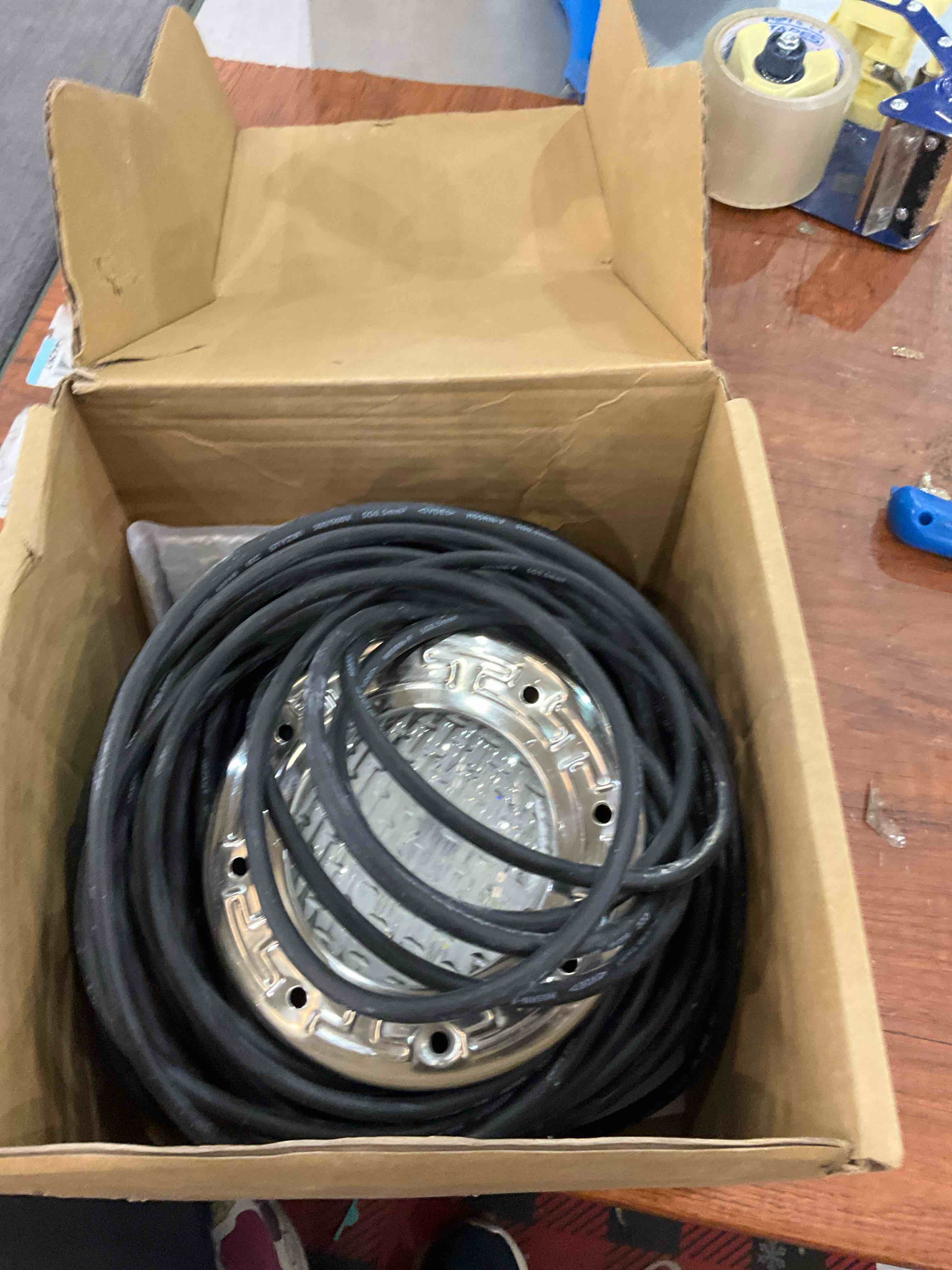 https://s3.amazonaws.com/lotting-images-prod/BargainHunt/EXS01272363_1712687519580.jpeg