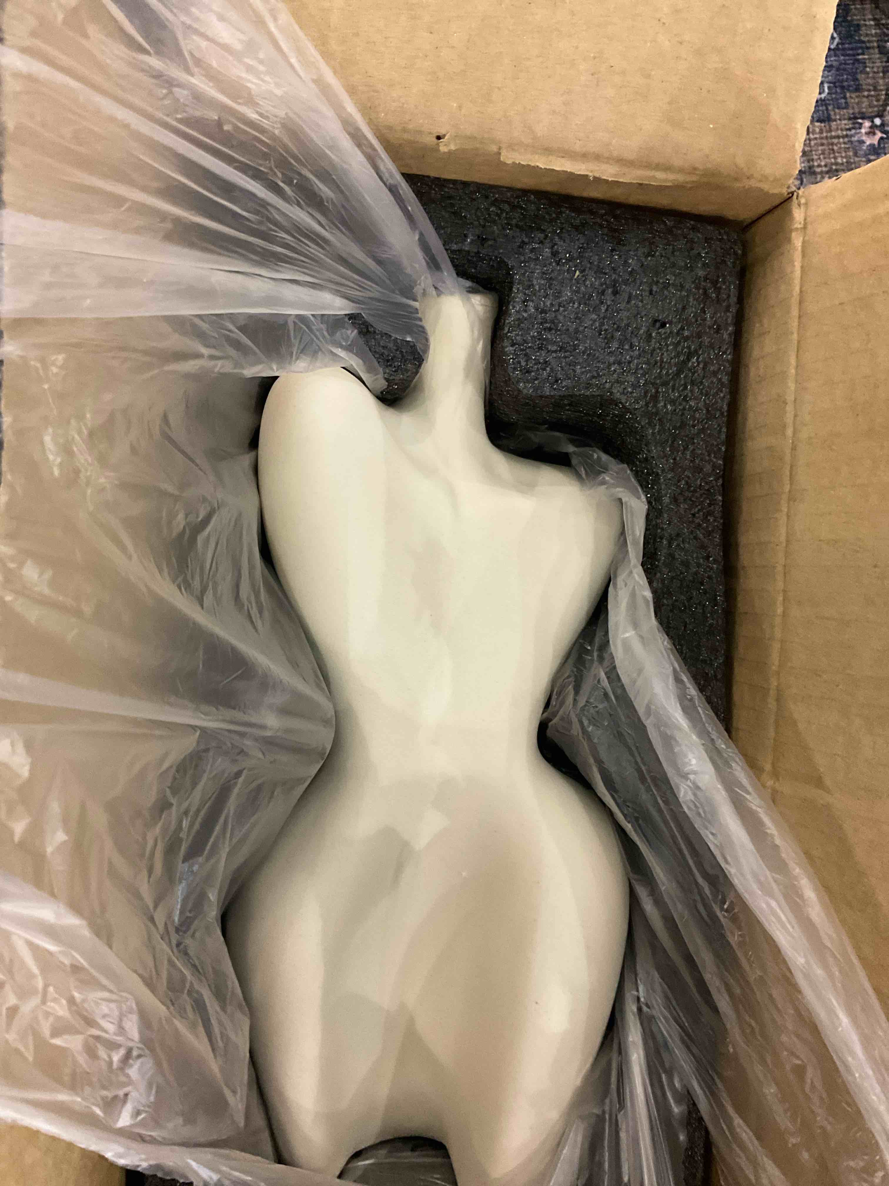 https://s3.amazonaws.com/lotting-images-prod/BargainHunt/EXS01272662_1711713929589.jpeg