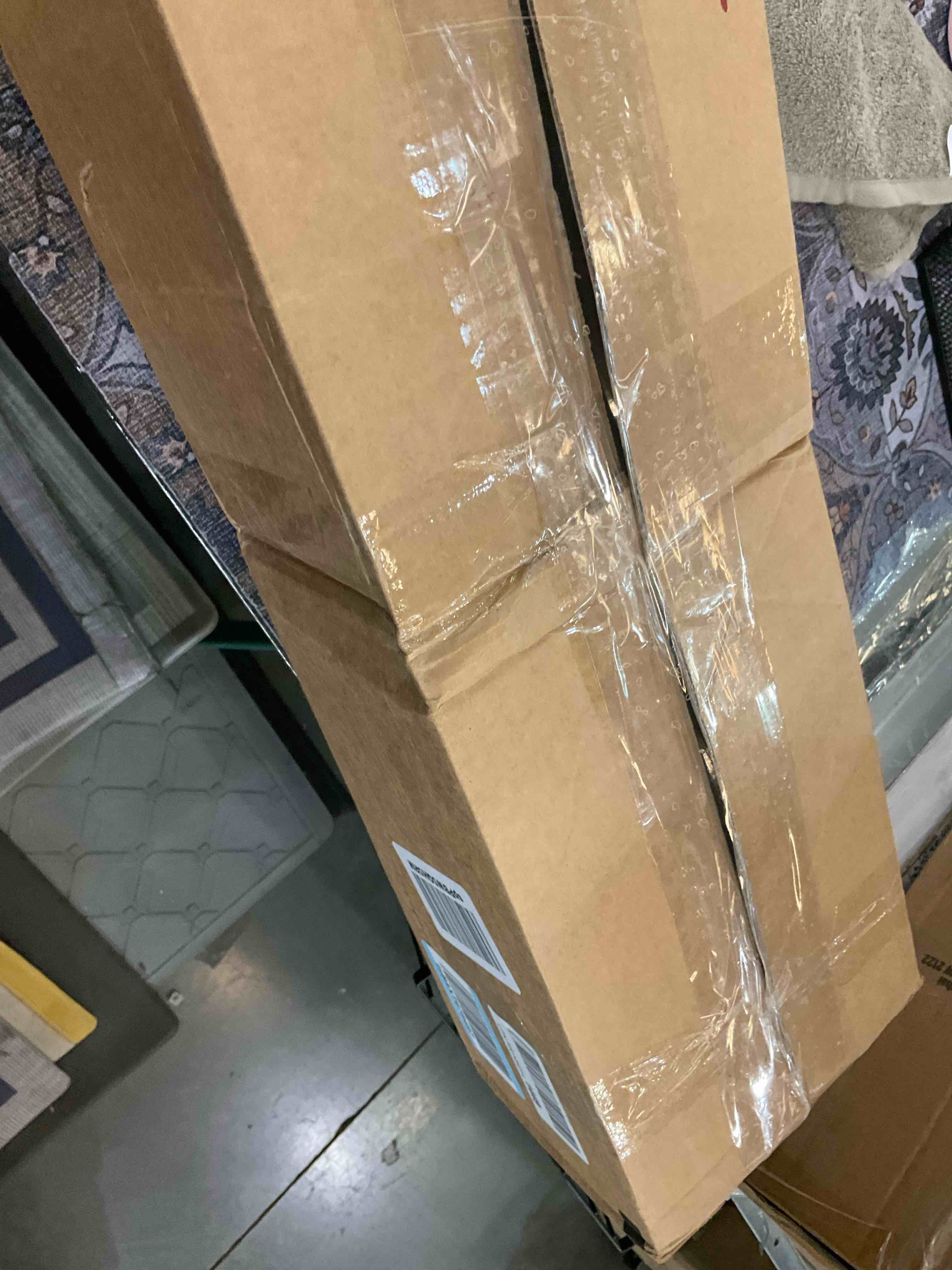 https://s3.amazonaws.com/lotting-images-prod/BargainHunt/EXS01272764_1711734405007.jpeg