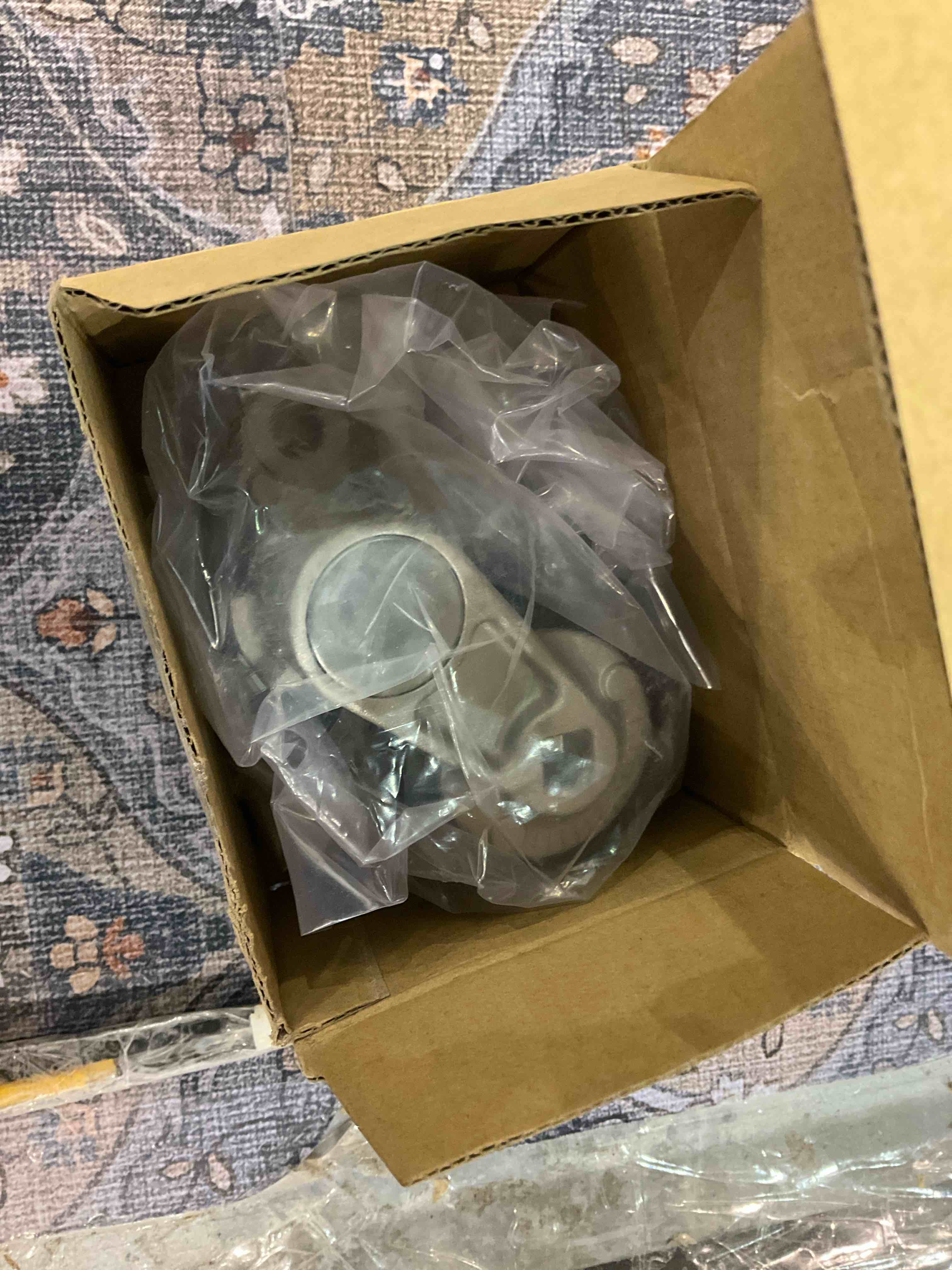 https://s3.amazonaws.com/lotting-images-prod/BargainHunt/EXS01272808_1711973022834.jpeg