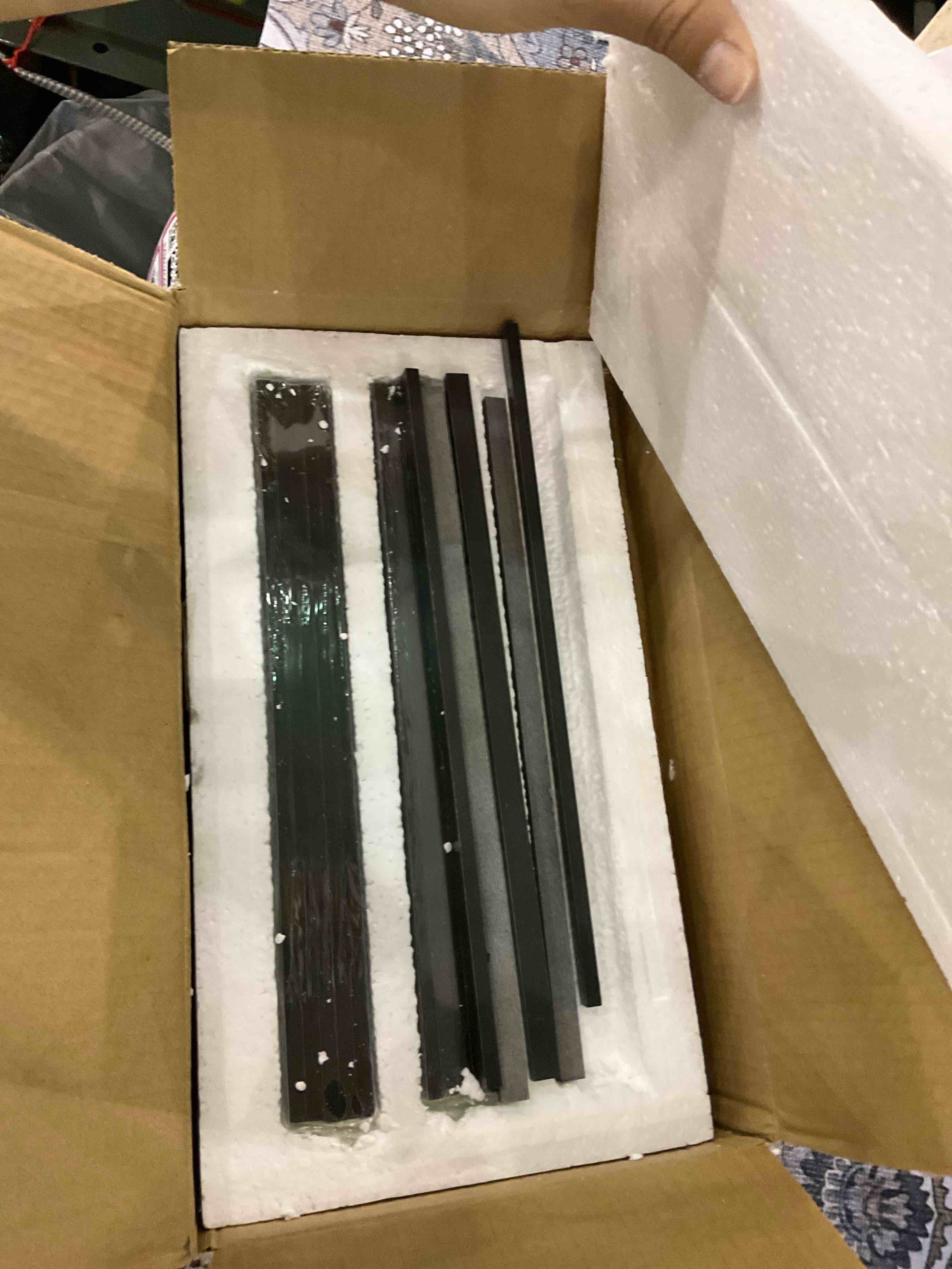 https://s3.amazonaws.com/lotting-images-prod/BargainHunt/EXS01272995_1712059843297.jpeg
