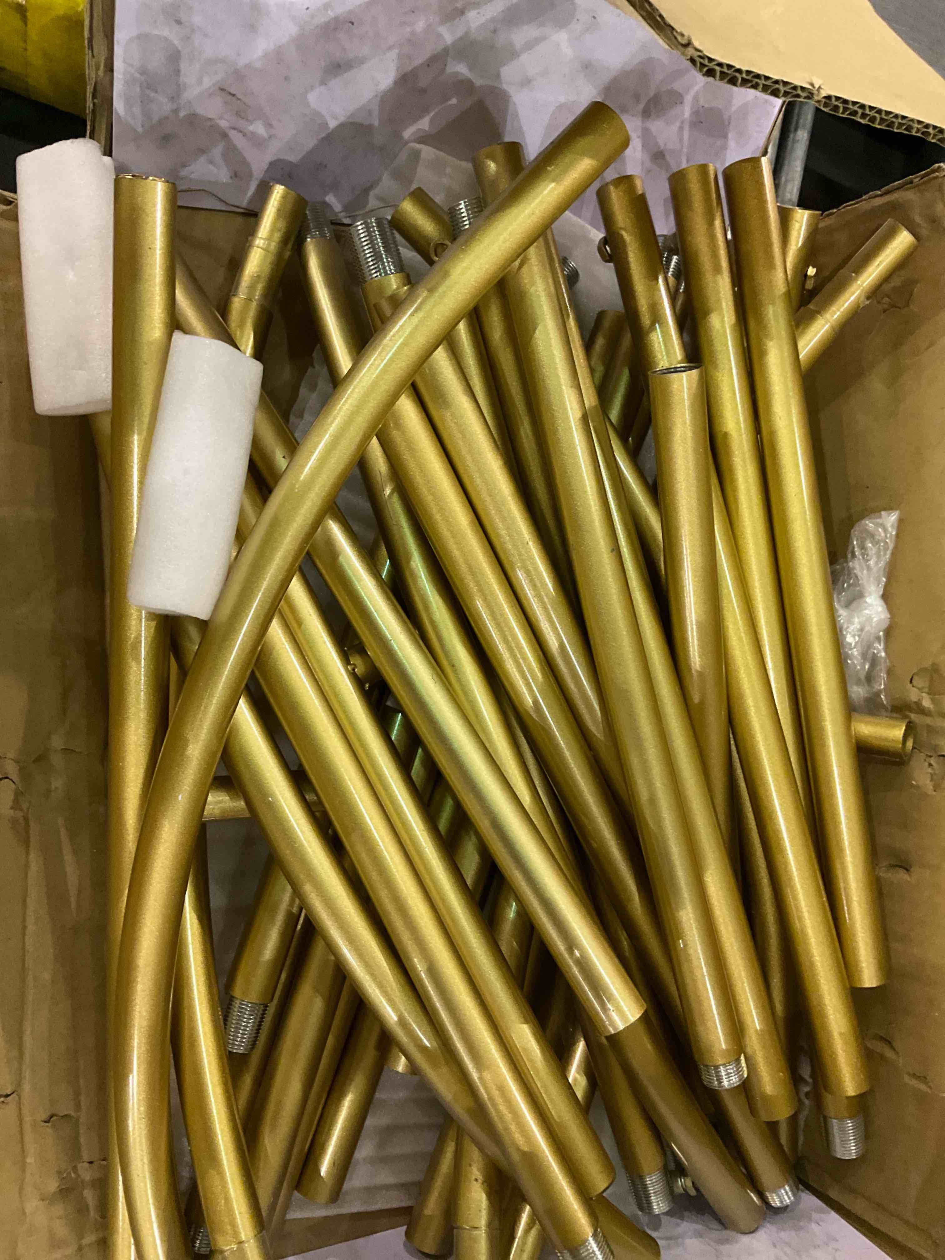 metal arch stand gold 