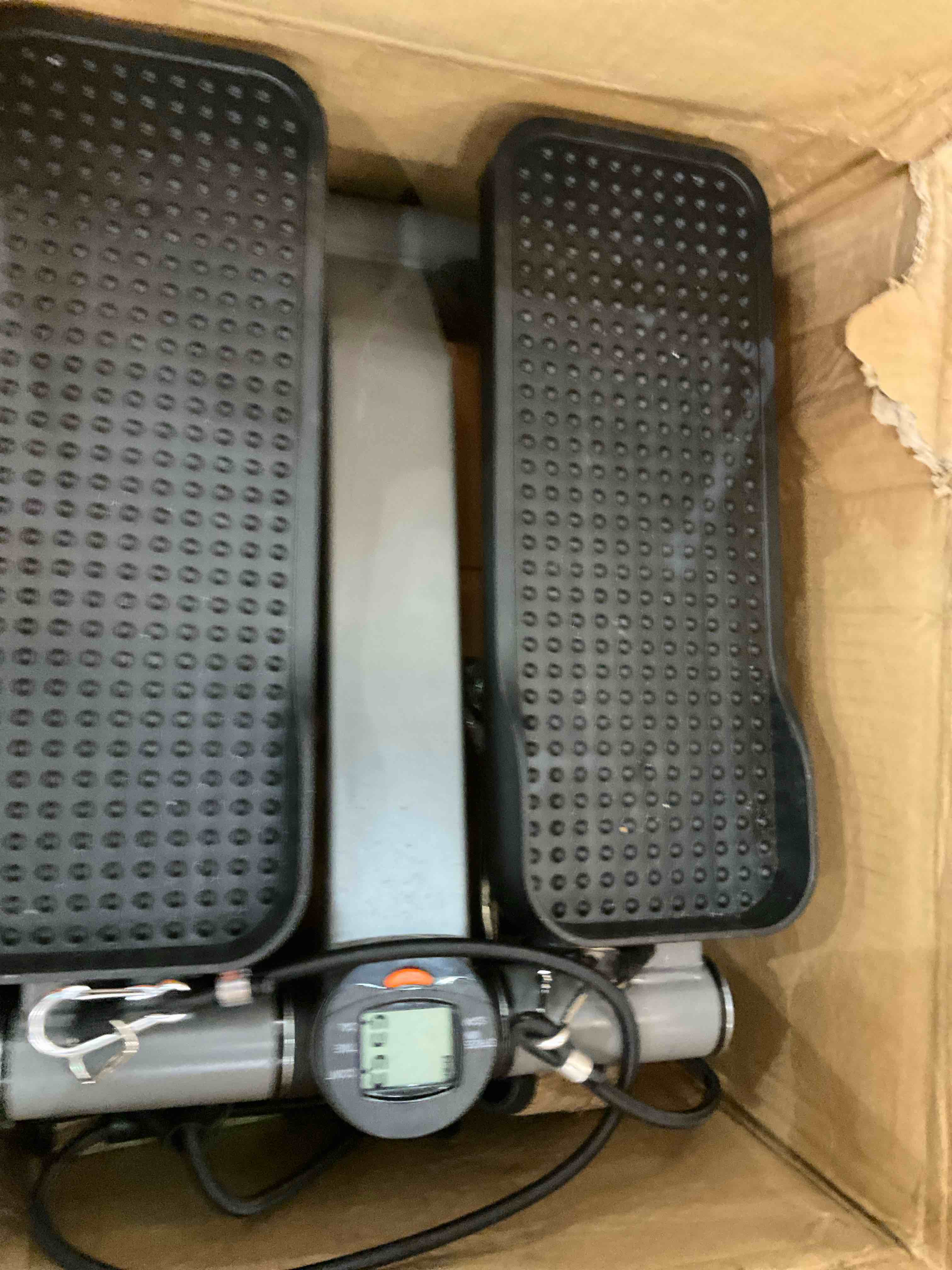 https://s3.amazonaws.com/lotting-images-prod/BargainHunt/EXS01273111_1712154613793.jpeg