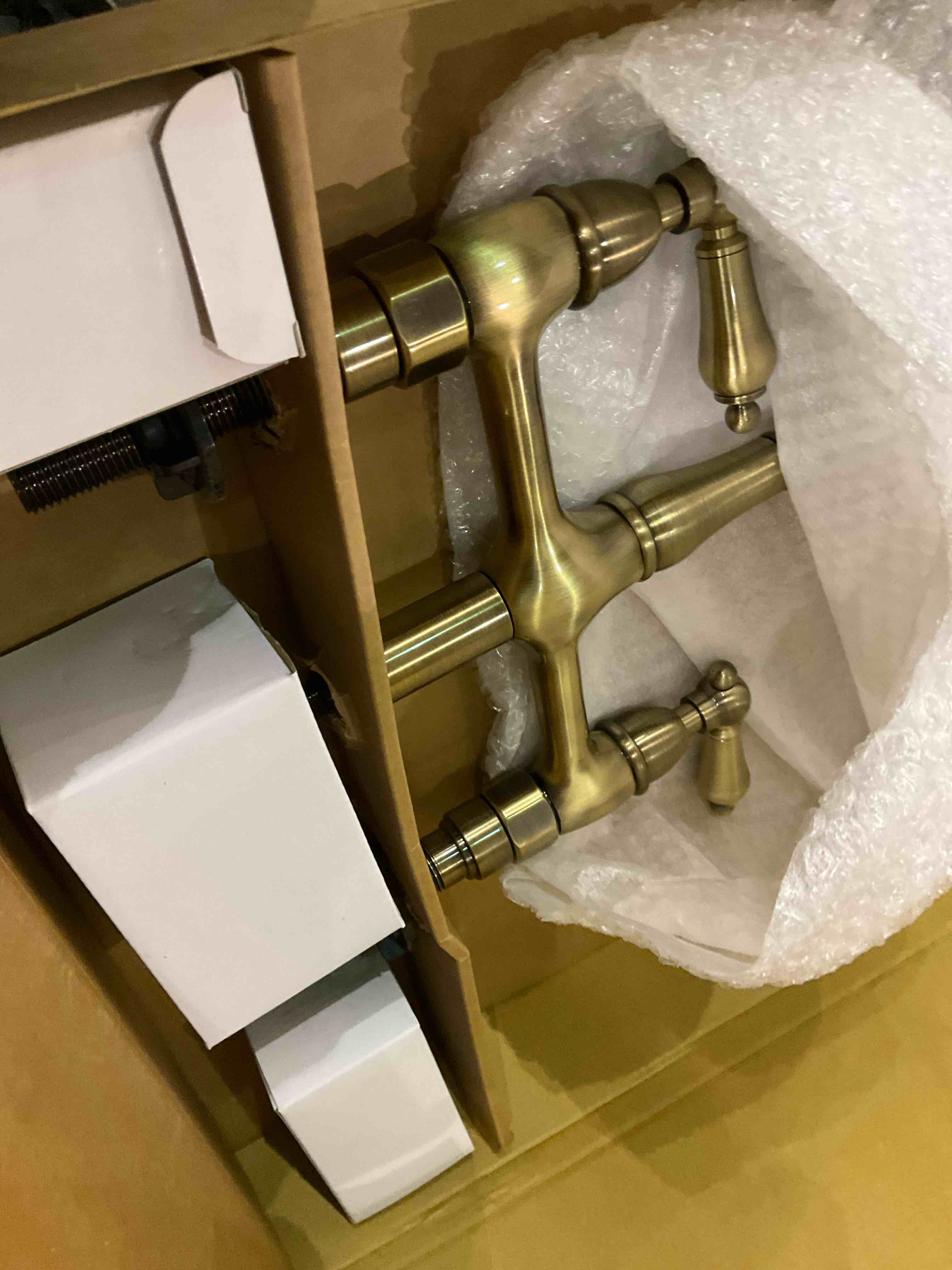 https://s3.amazonaws.com/lotting-images-prod/BargainHunt/EXS01273168_1712231824607.jpeg