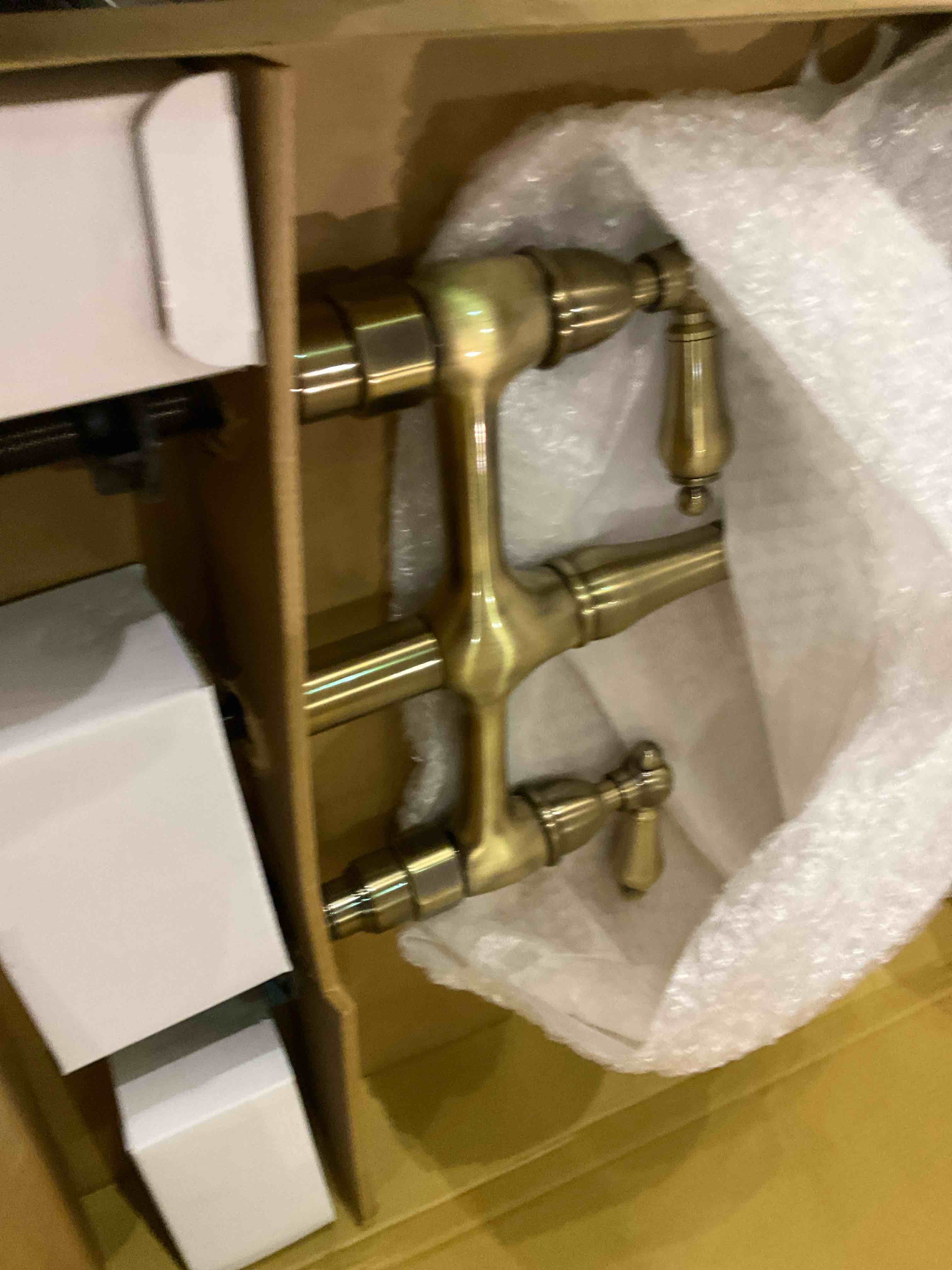 https://s3.amazonaws.com/lotting-images-prod/BargainHunt/EXS01273168_1712231825534.jpeg