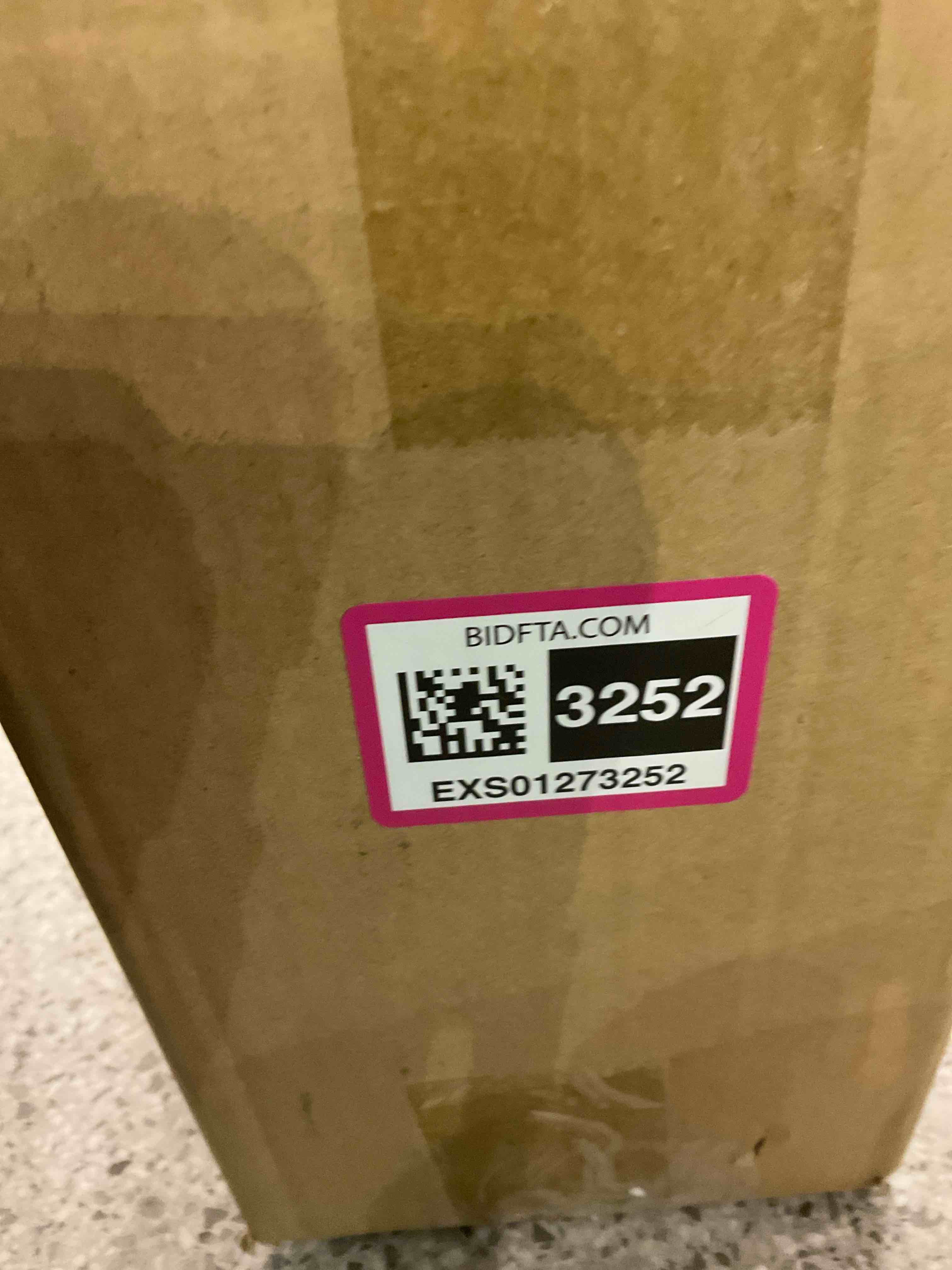 https://s3.amazonaws.com/lotting-images-prod/BargainHunt/EXS01273252_1712316637178.jpeg