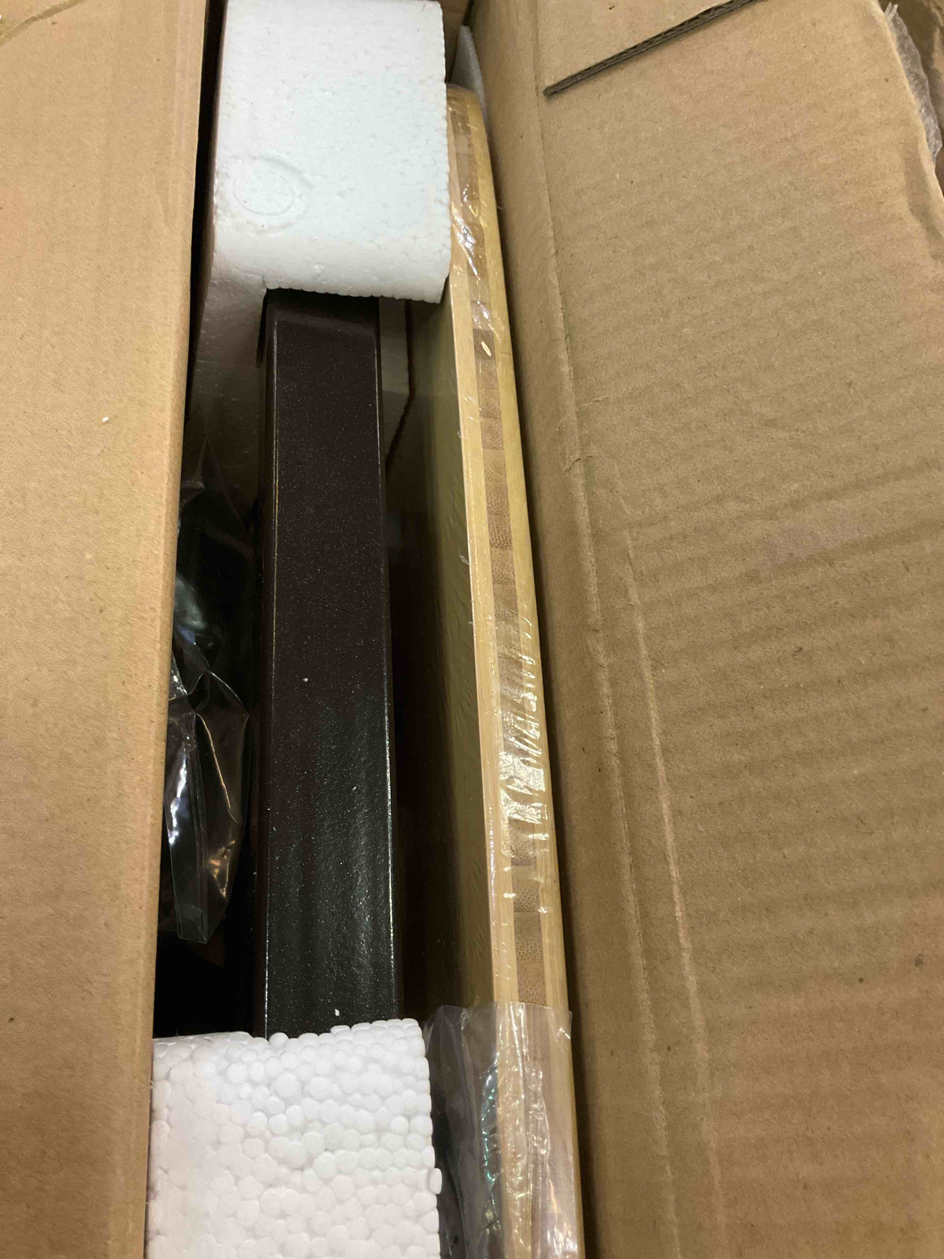 https://s3.amazonaws.com/lotting-images-prod/BargainHunt/EXS01273570_1711726293763.jpeg
