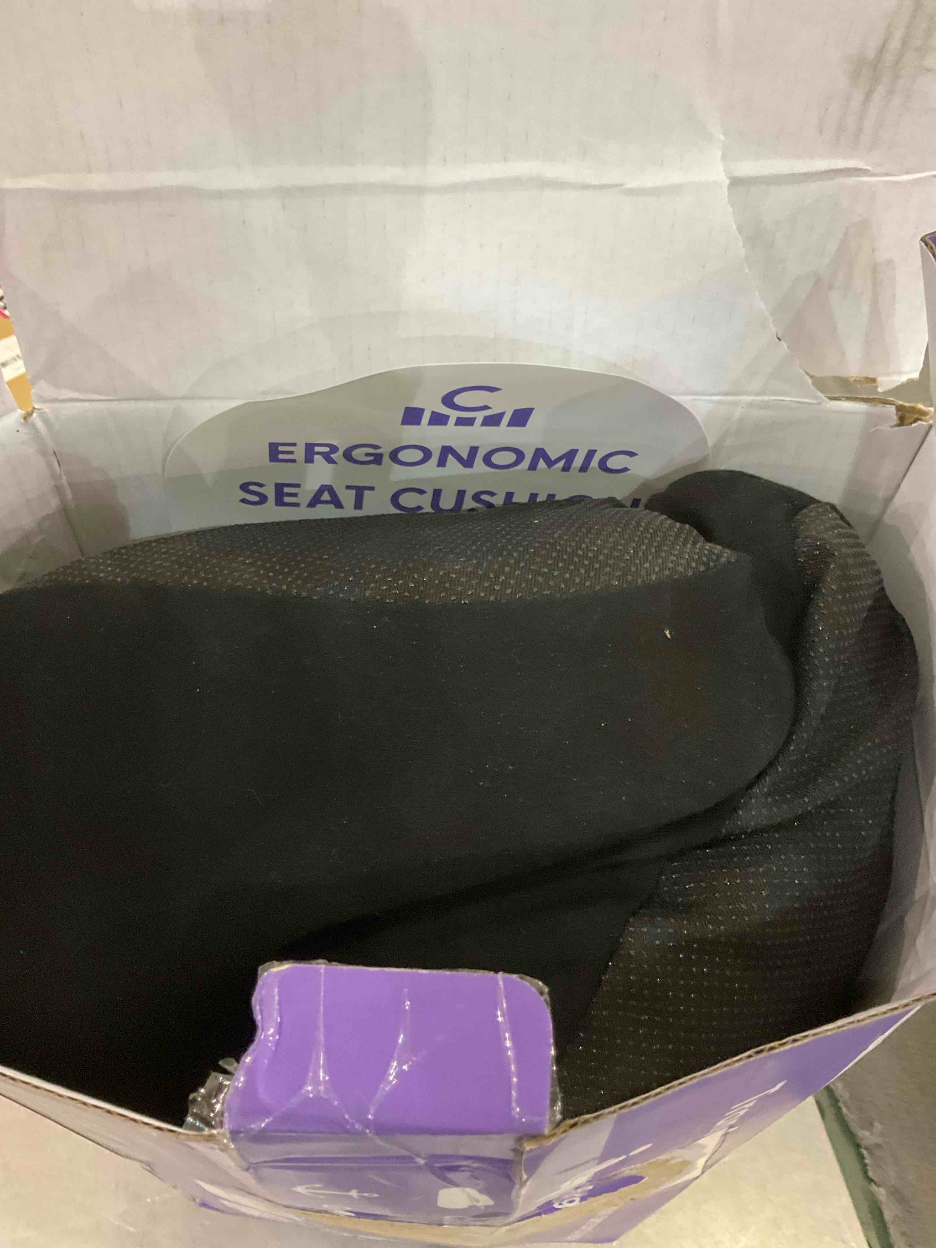 https://s3.amazonaws.com/lotting-images-prod/BargainHunt/EXS01273730_1712067388569.jpeg