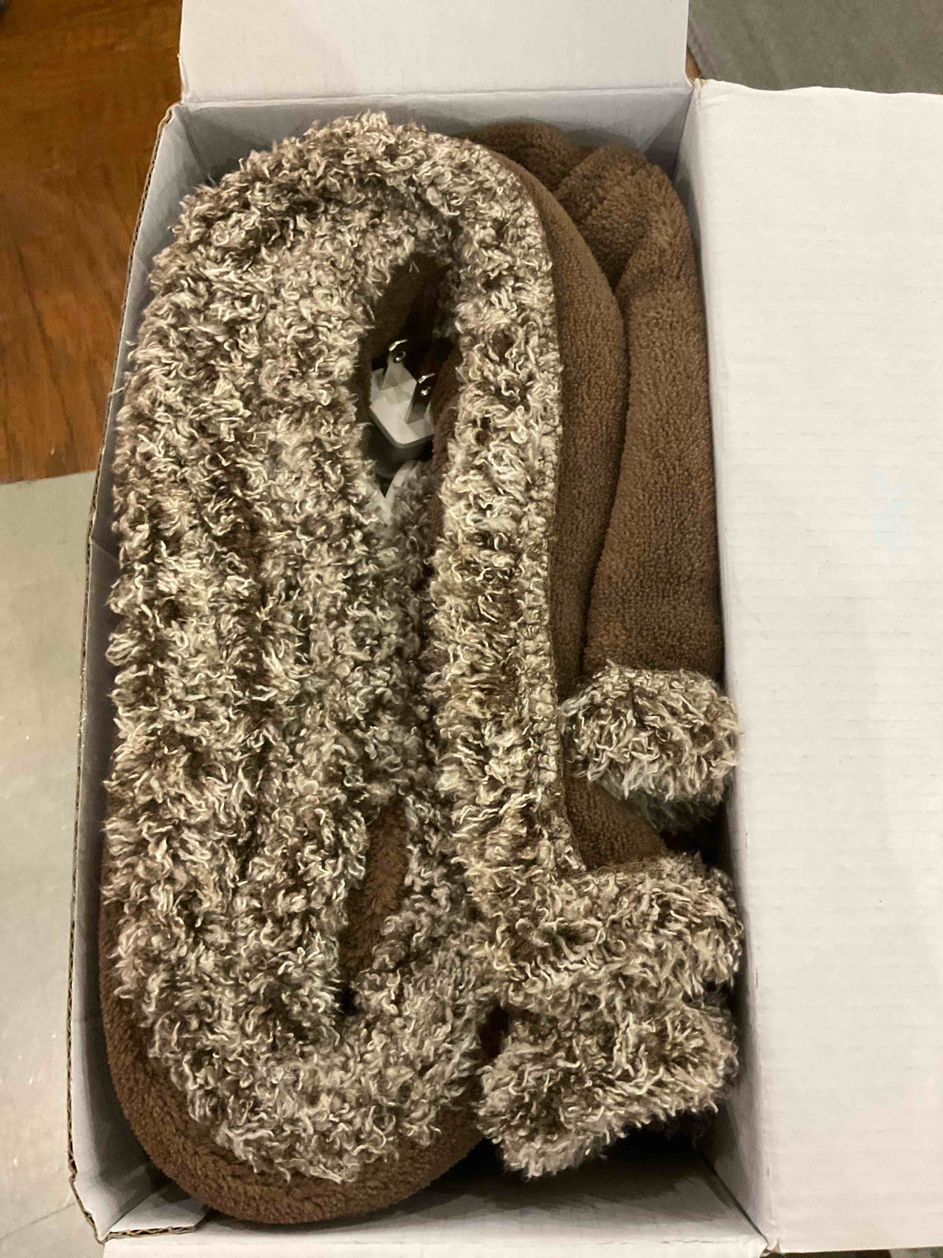 https://s3.amazonaws.com/lotting-images-prod/BargainHunt/EXS01273733_1712067824919.jpeg