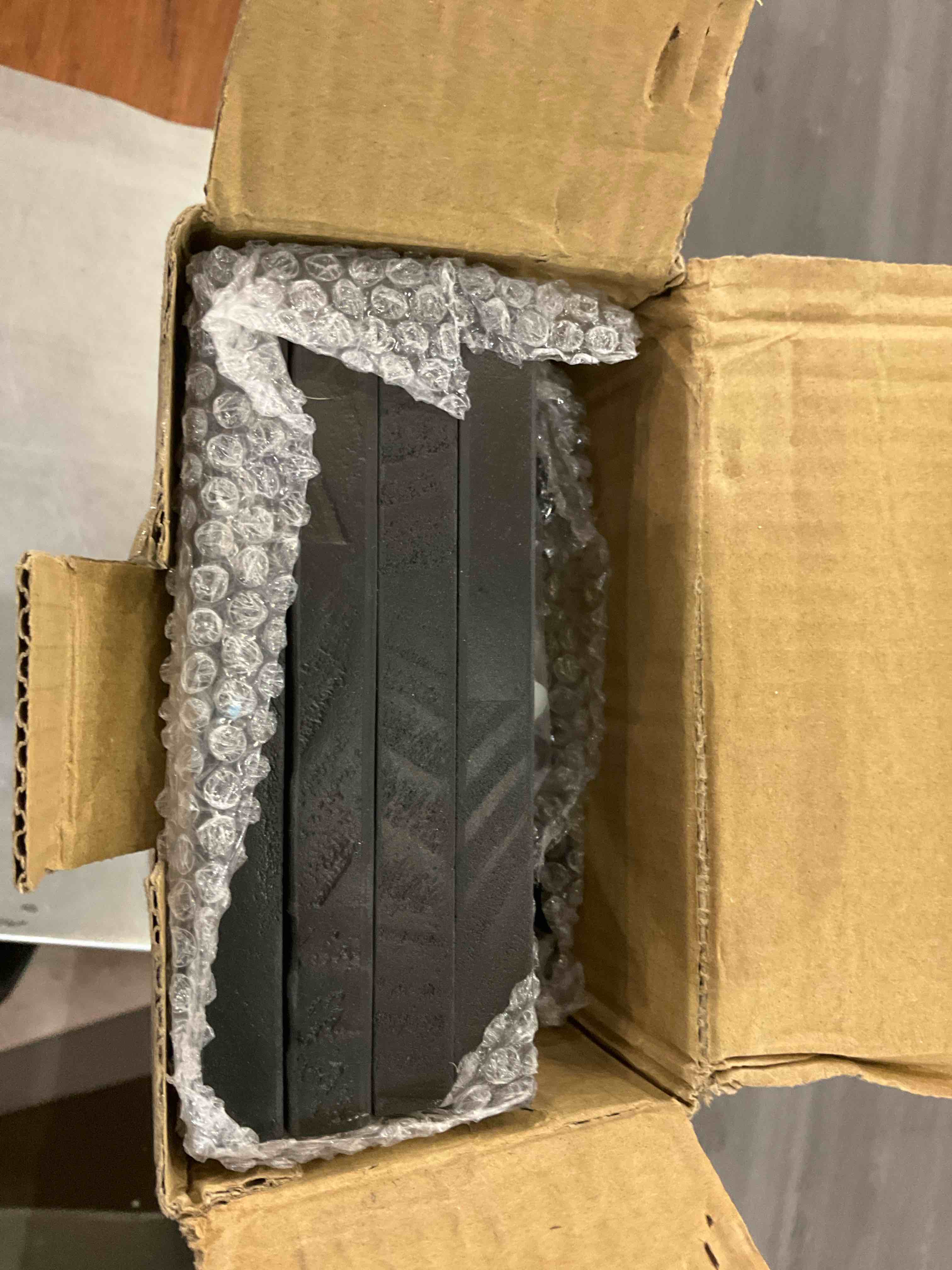 https://s3.amazonaws.com/lotting-images-prod/BargainHunt/EXS01273746_1712069543828.jpeg