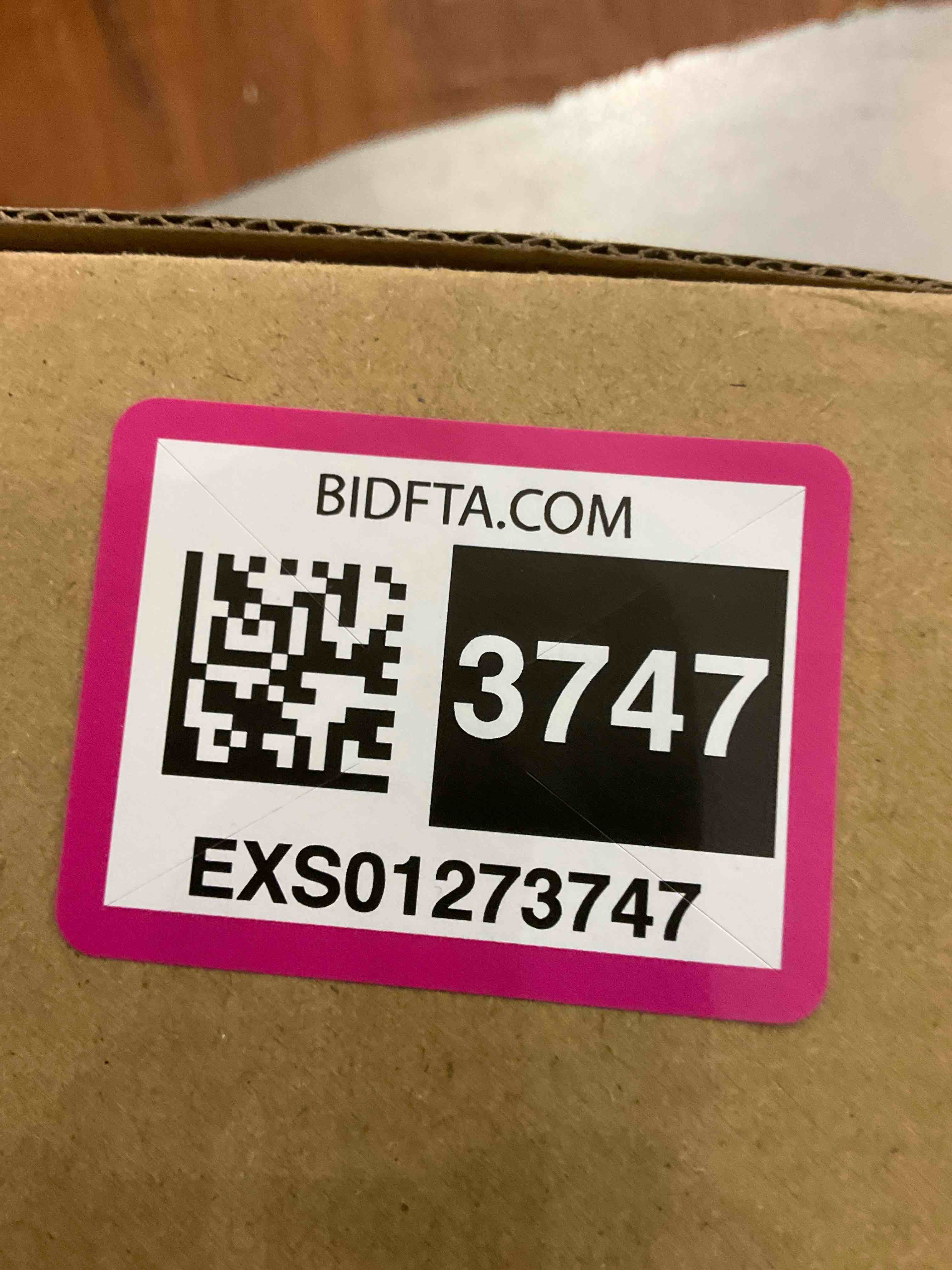 https://s3.amazonaws.com/lotting-images-prod/BargainHunt/EXS01273747_1712069750646.jpeg