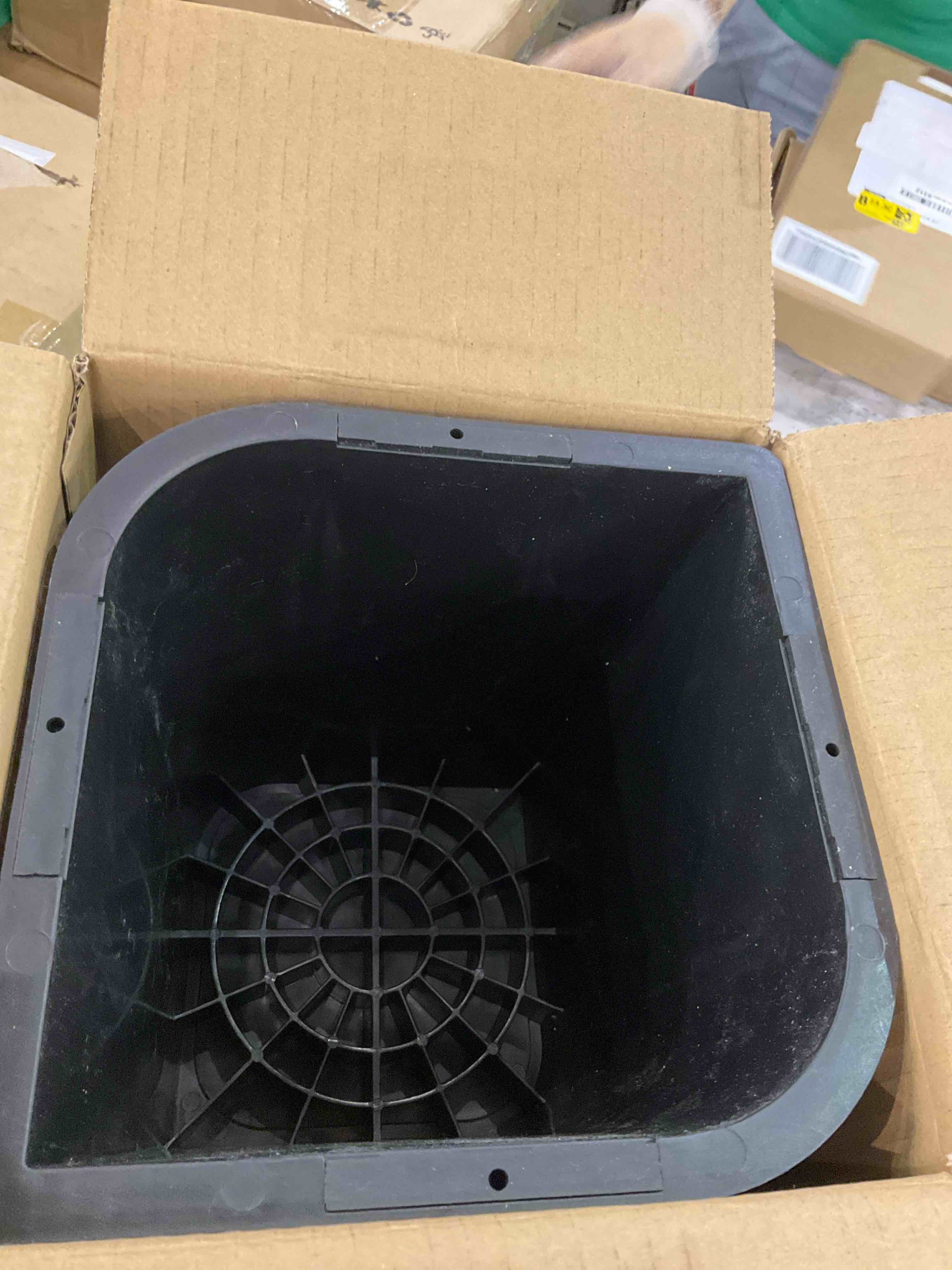 https://s3.amazonaws.com/lotting-images-prod/BargainHunt/EXS01274026_1711462384822.jpeg