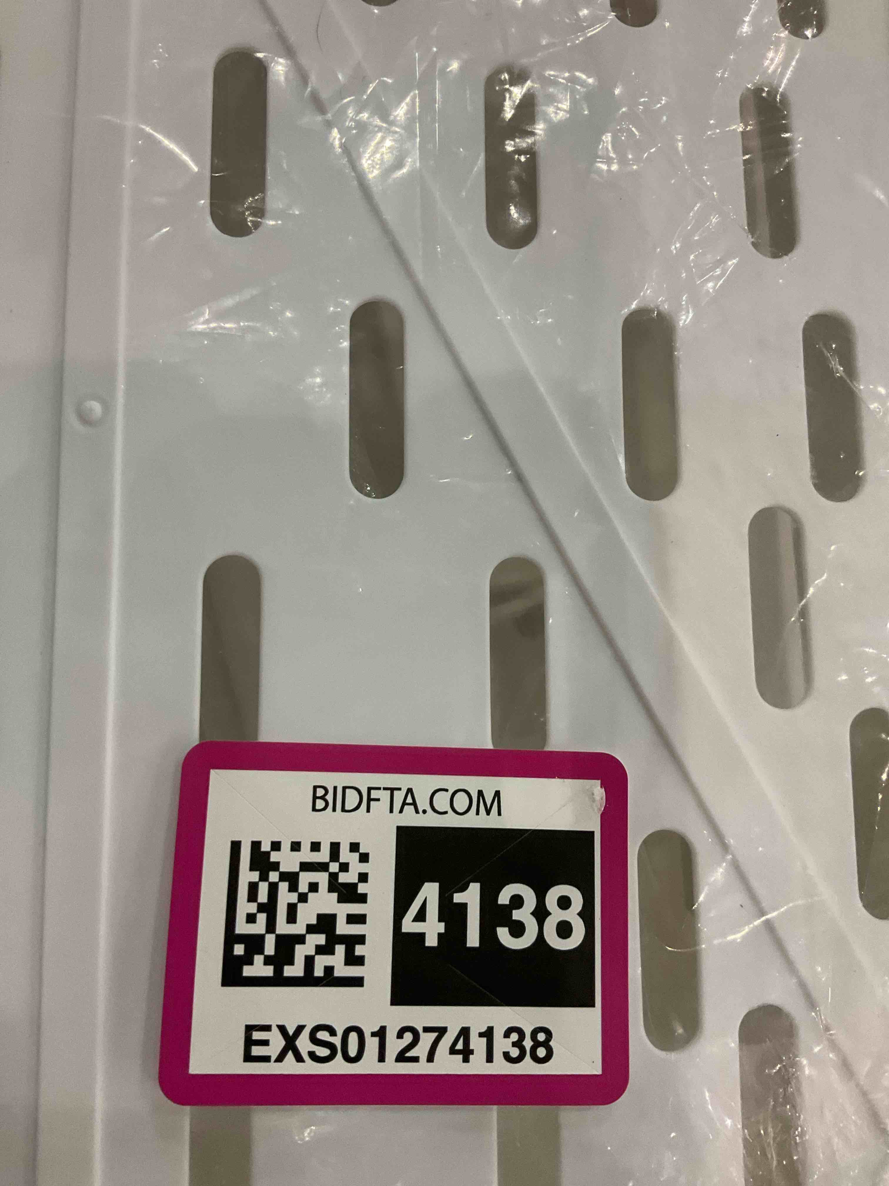 https://s3.amazonaws.com/lotting-images-prod/BargainHunt/EXS01274138_1711539934474.jpeg