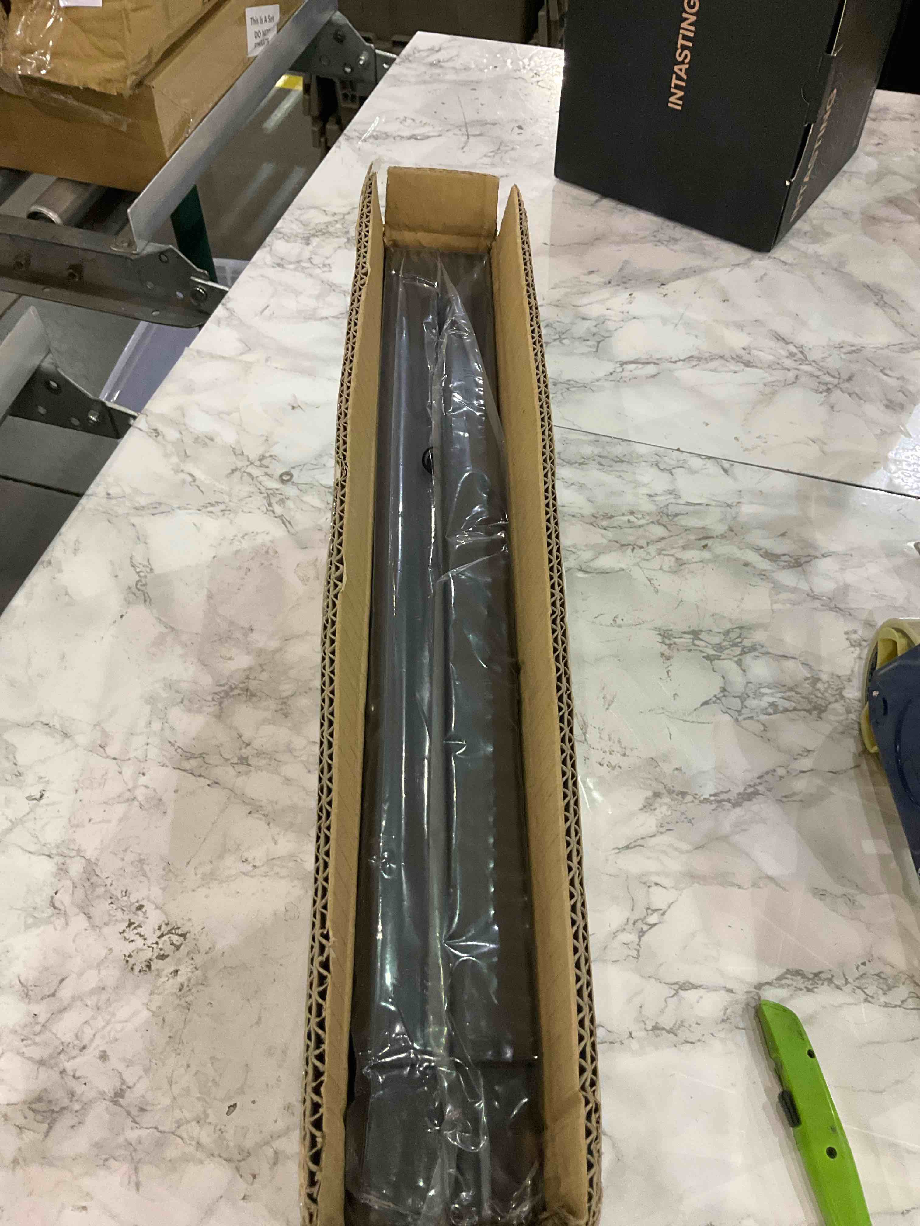 https://s3.amazonaws.com/lotting-images-prod/BargainHunt/EXS01274139_1711539996382.jpeg