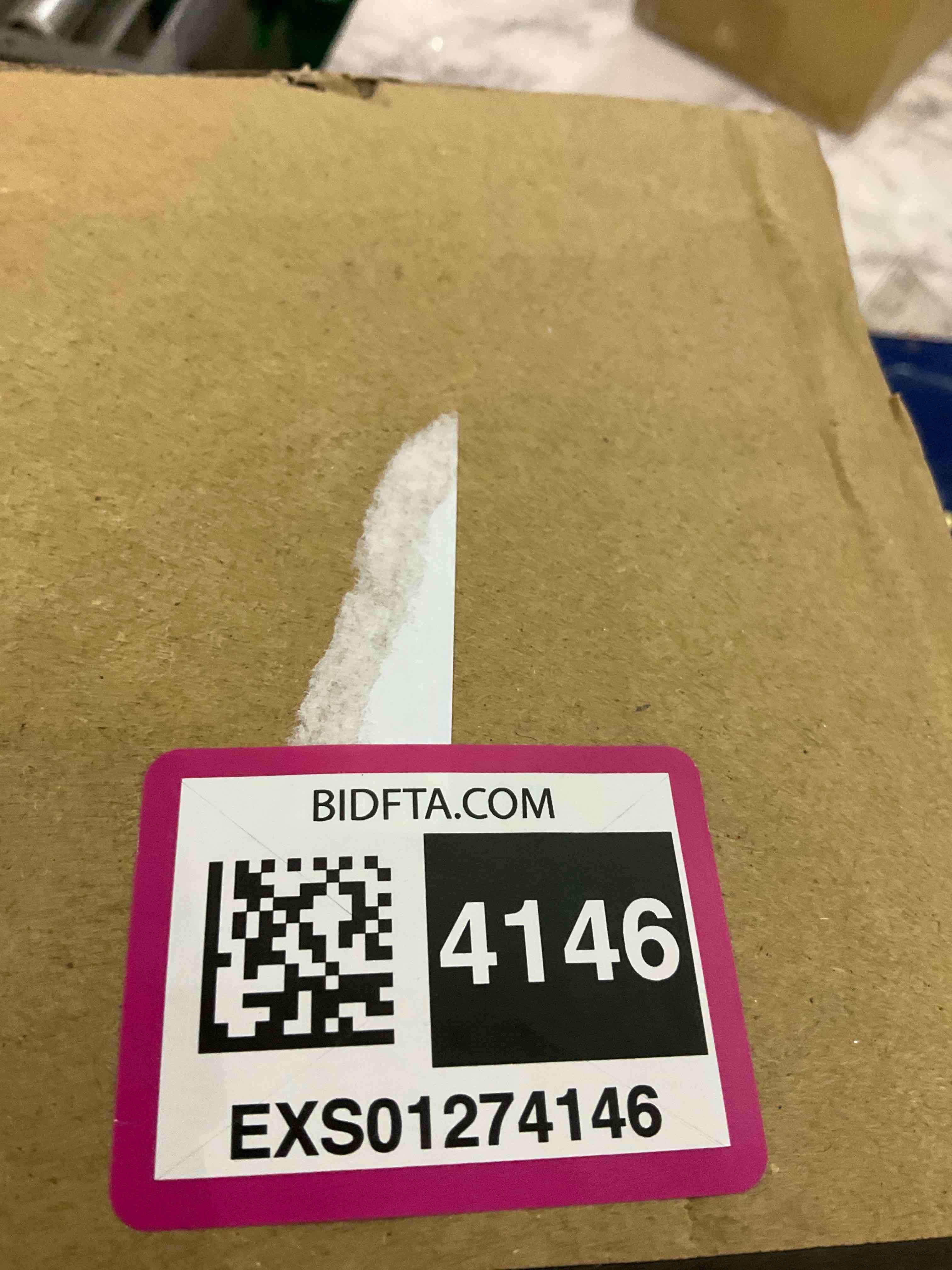 https://s3.amazonaws.com/lotting-images-prod/BargainHunt/EXS01274146_1711540707642.jpeg