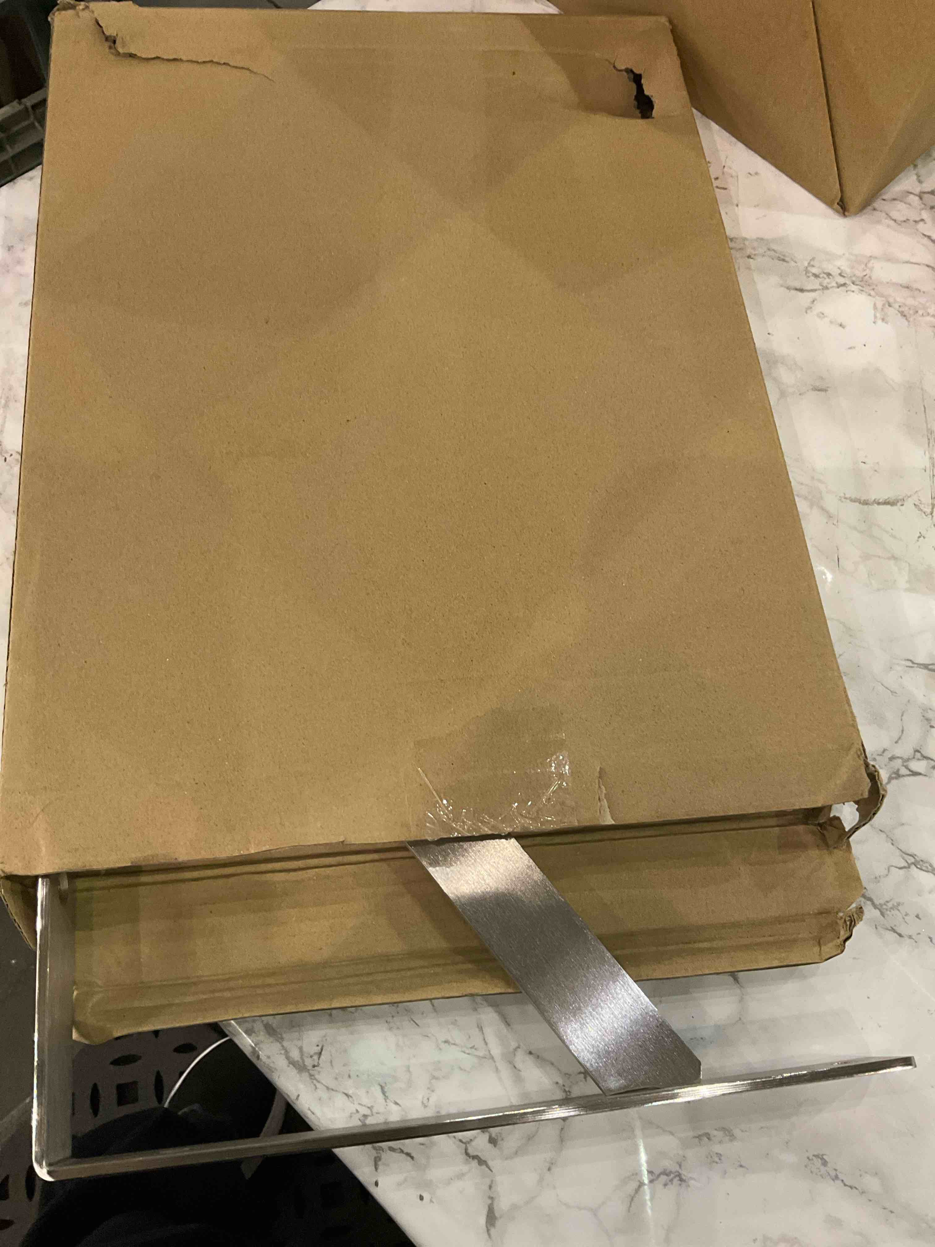 https://s3.amazonaws.com/lotting-images-prod/BargainHunt/EXS01274151_1711541190846.jpeg