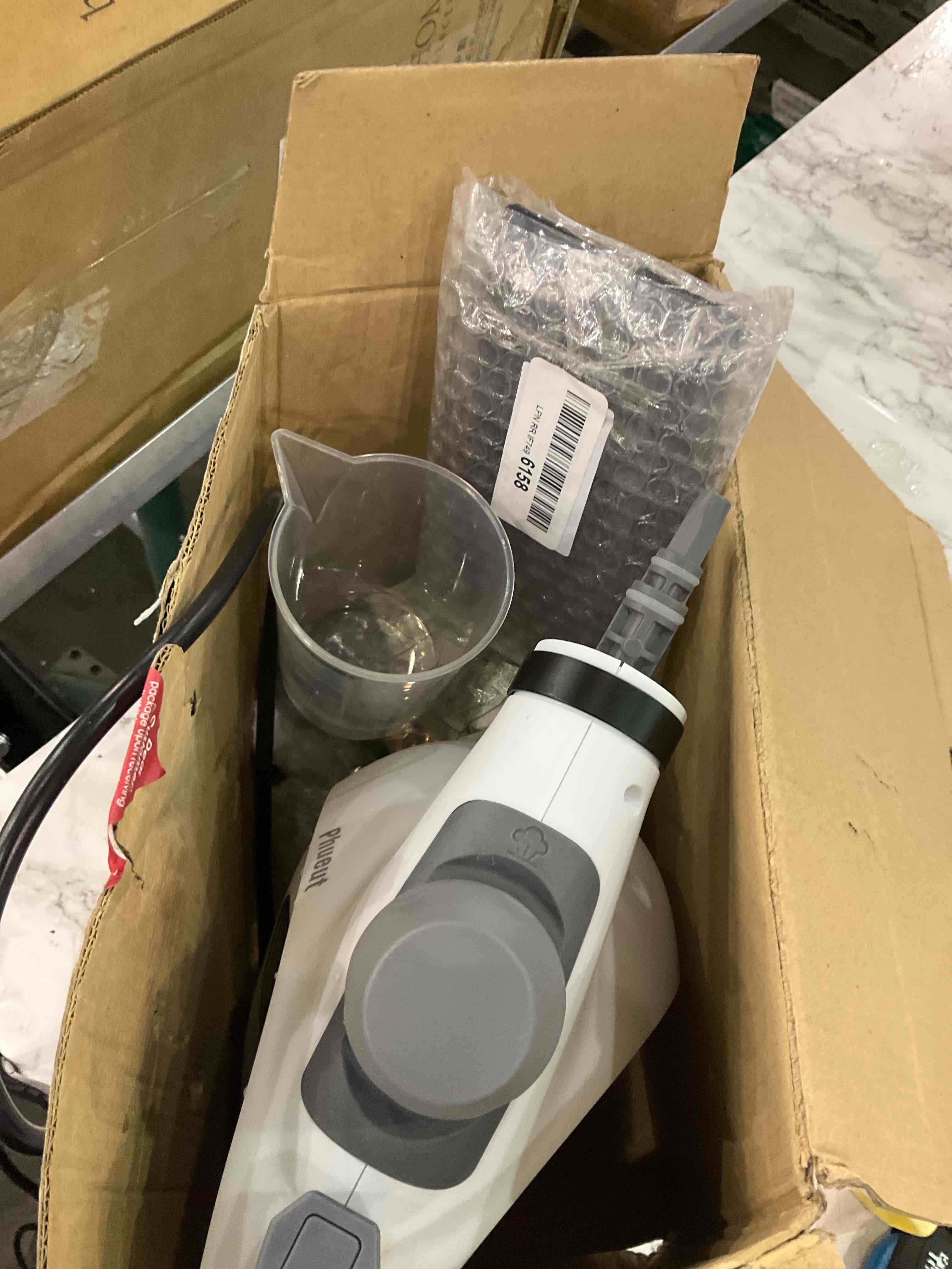 https://s3.amazonaws.com/lotting-images-prod/BargainHunt/EXS01274256_1711627617569.jpeg