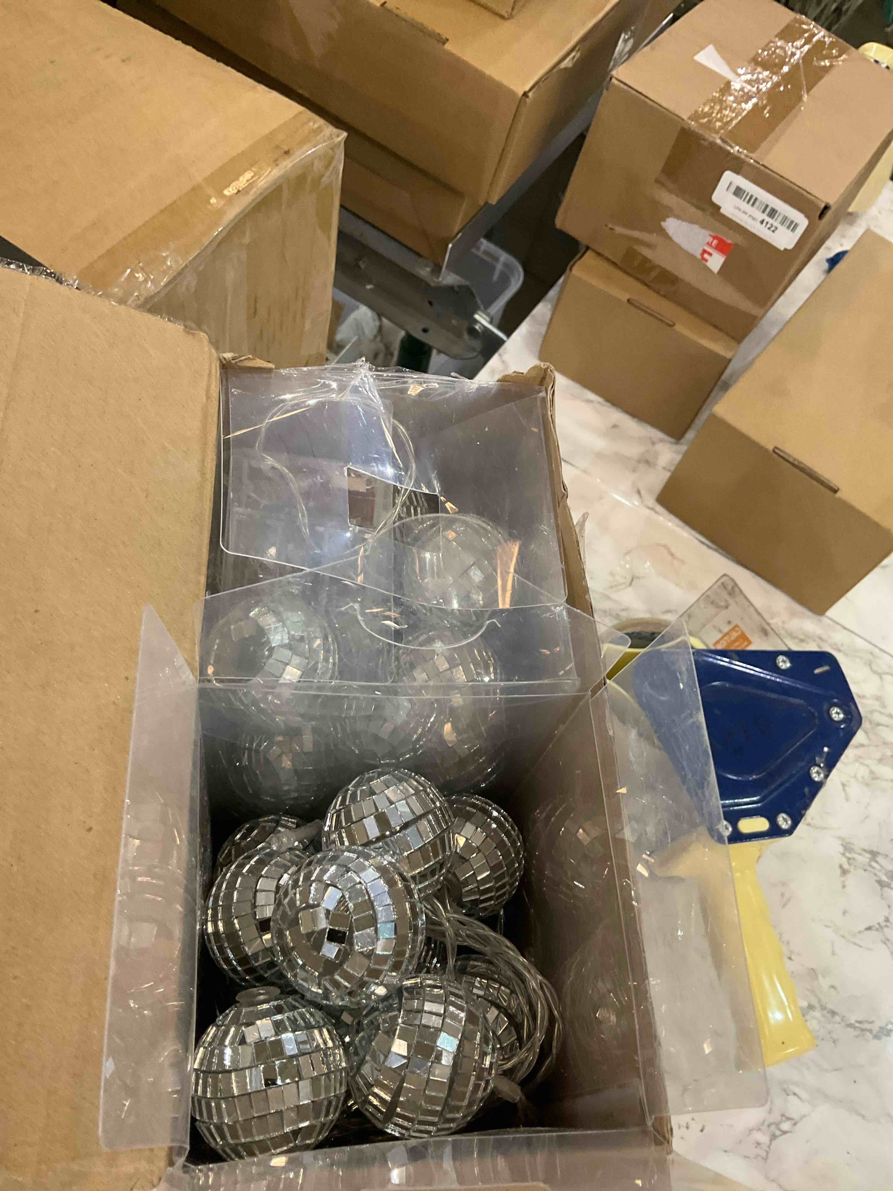 https://s3.amazonaws.com/lotting-images-prod/BargainHunt/EXS01274329_1711639222901.jpeg