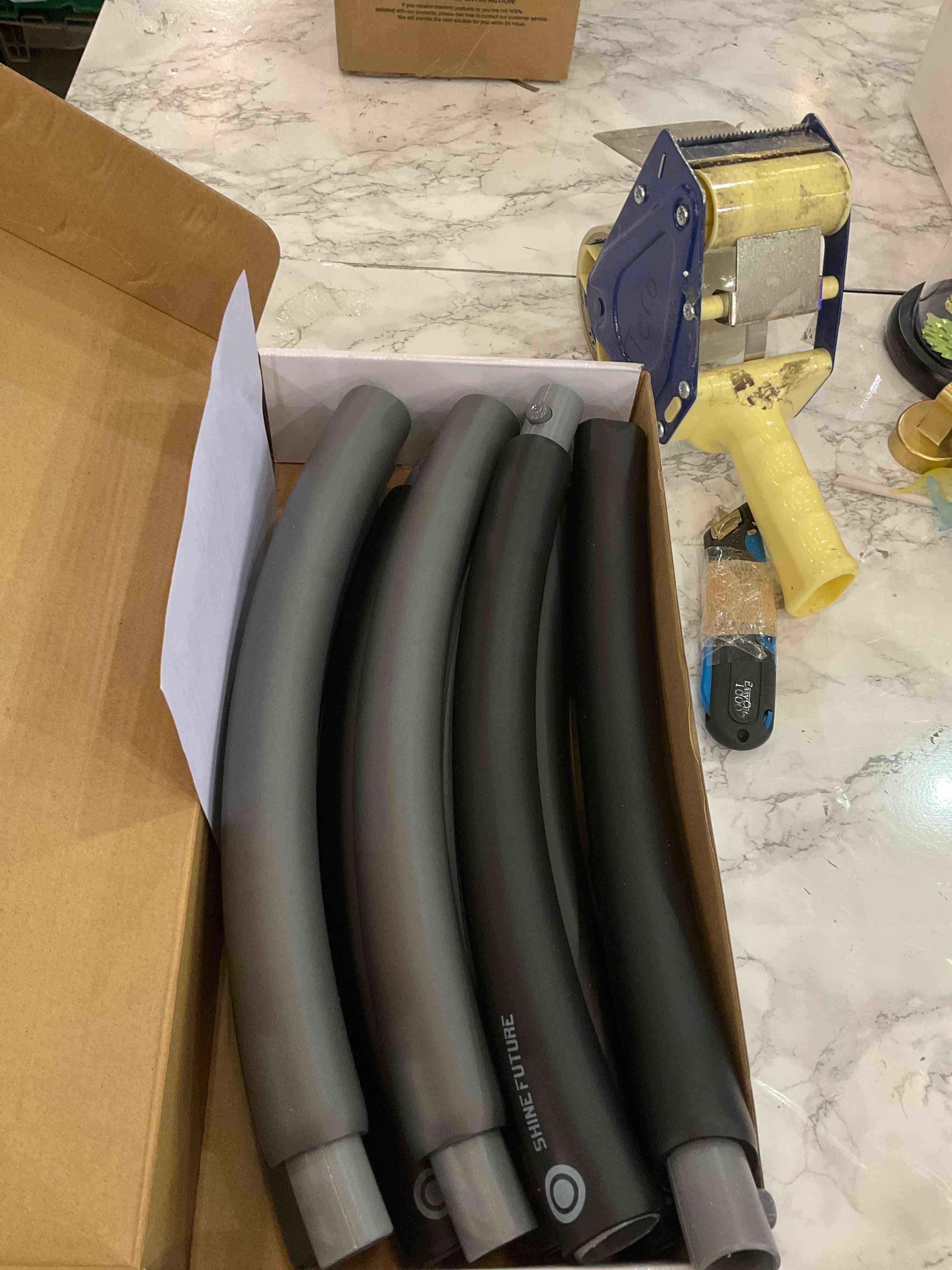https://s3.amazonaws.com/lotting-images-prod/BargainHunt/EXS01274330_1711639433130.jpeg