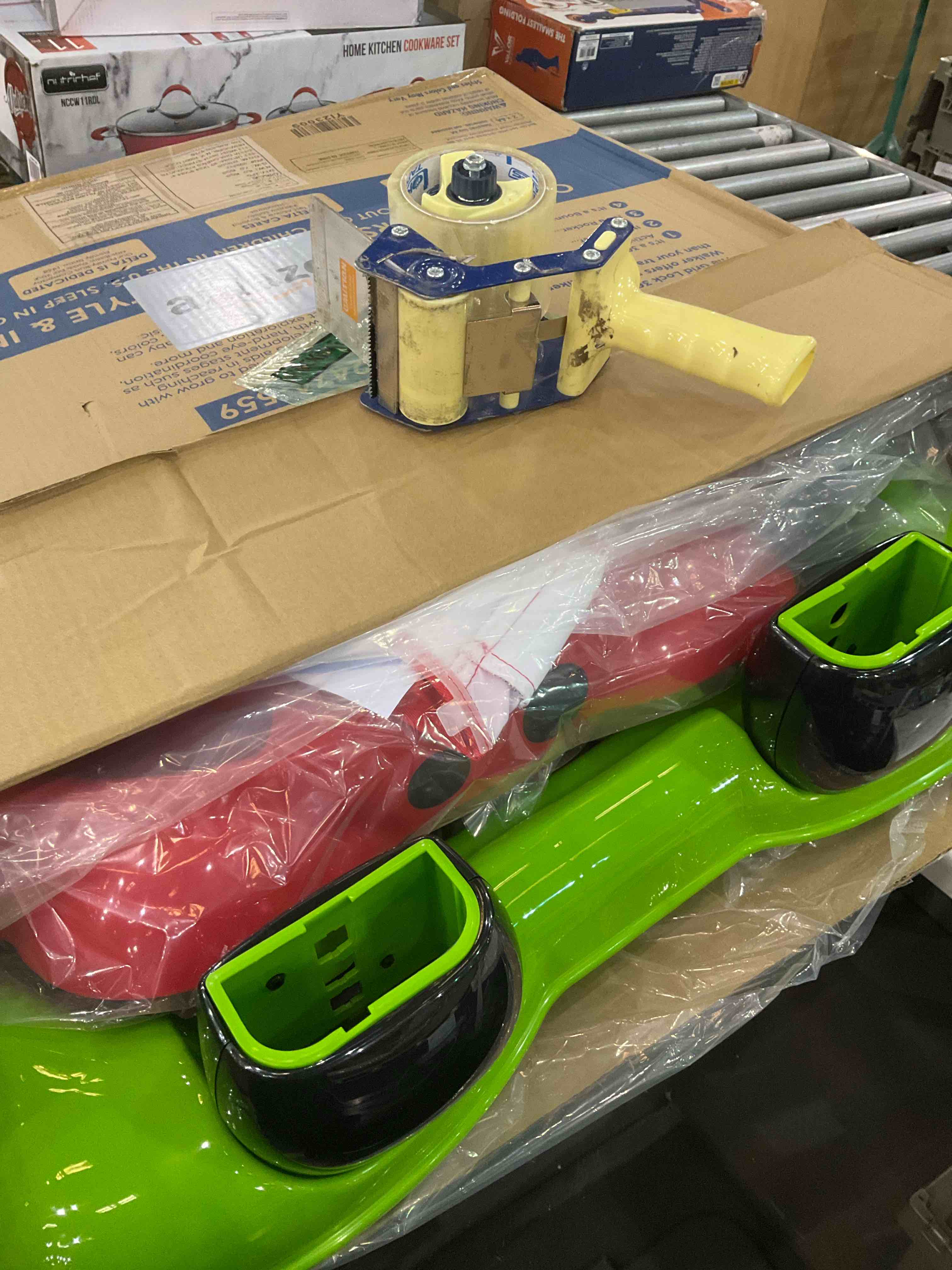 https://s3.amazonaws.com/lotting-images-prod/BargainHunt/EXS01274457_1711719911498.jpeg