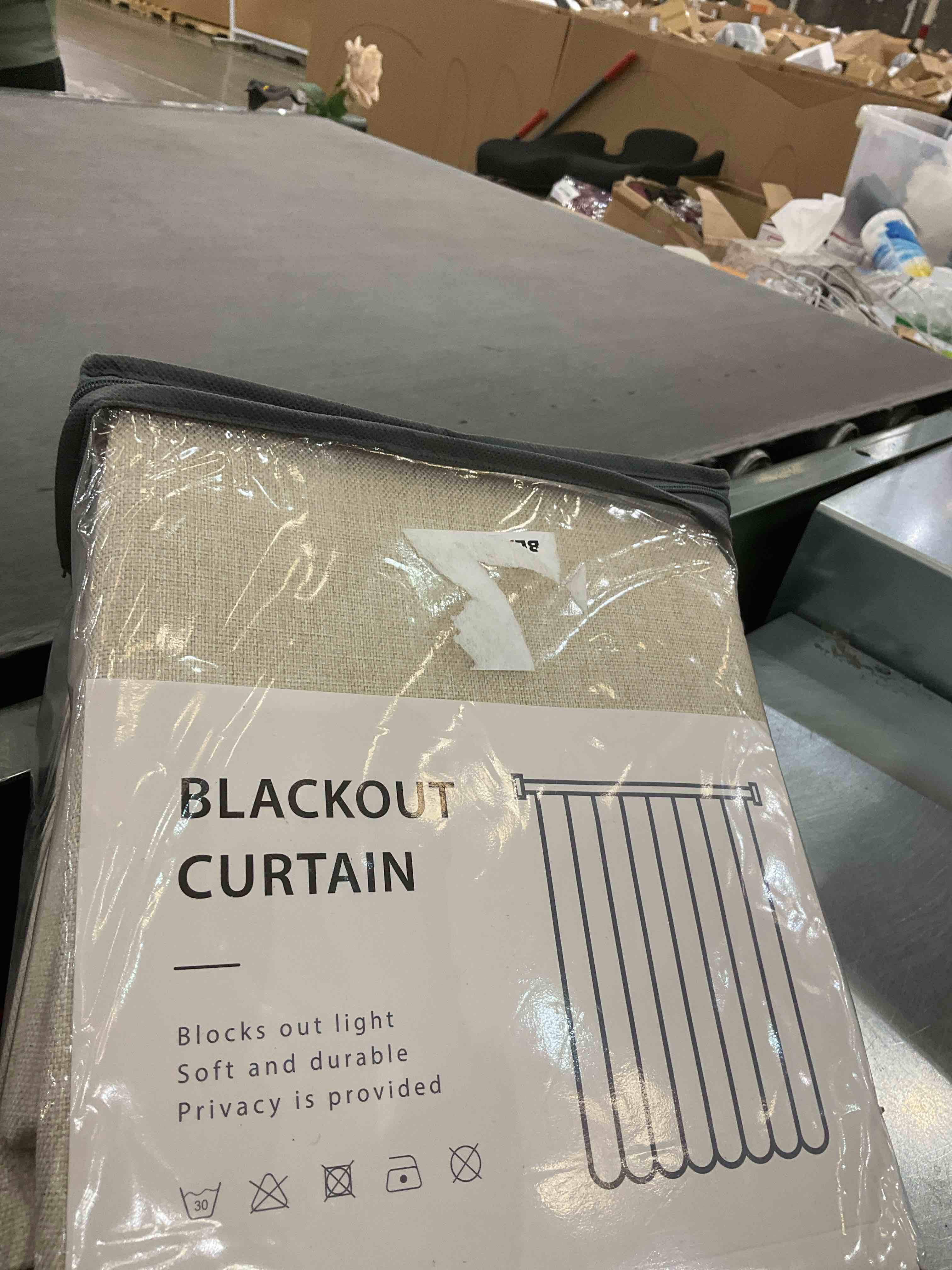 https://s3.amazonaws.com/lotting-images-prod/BargainHunt/EXS01274622_1711565293600.jpeg