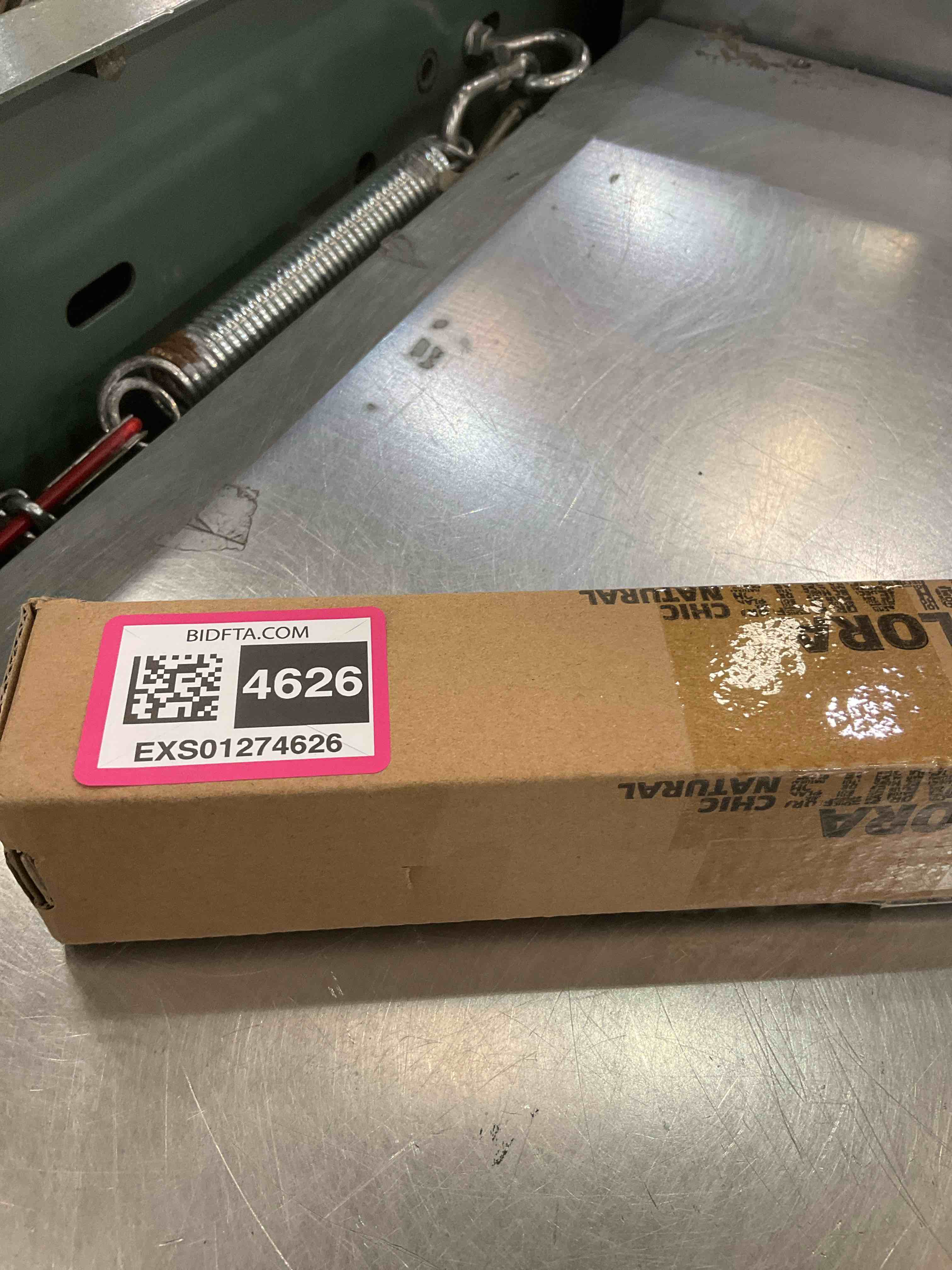 https://s3.amazonaws.com/lotting-images-prod/BargainHunt/EXS01274626_1711565769206.jpeg