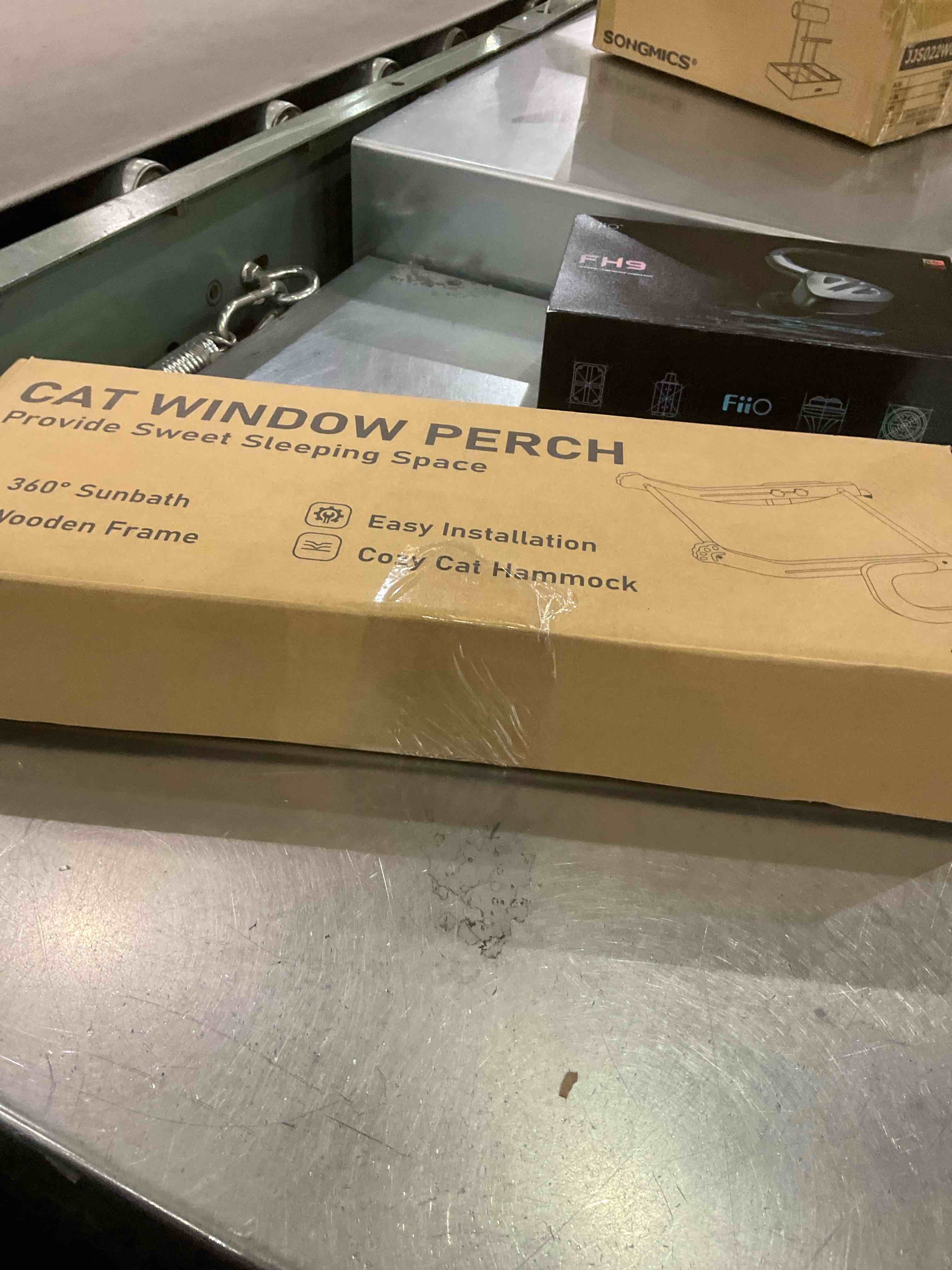 https://s3.amazonaws.com/lotting-images-prod/BargainHunt/EXS01274686_1711630062482.jpeg