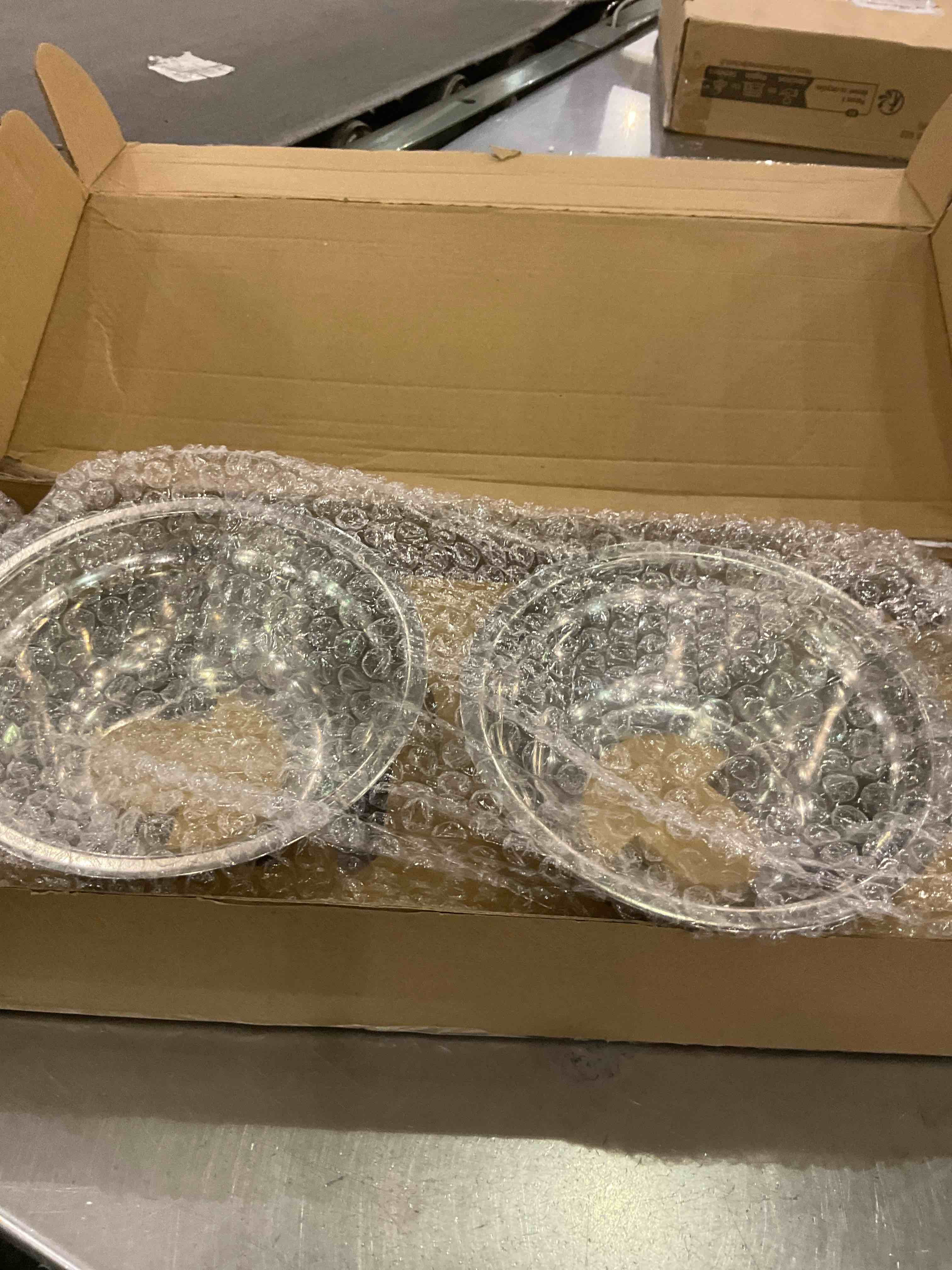 https://s3.amazonaws.com/lotting-images-prod/BargainHunt/EXS01274869_1711716228531.jpeg