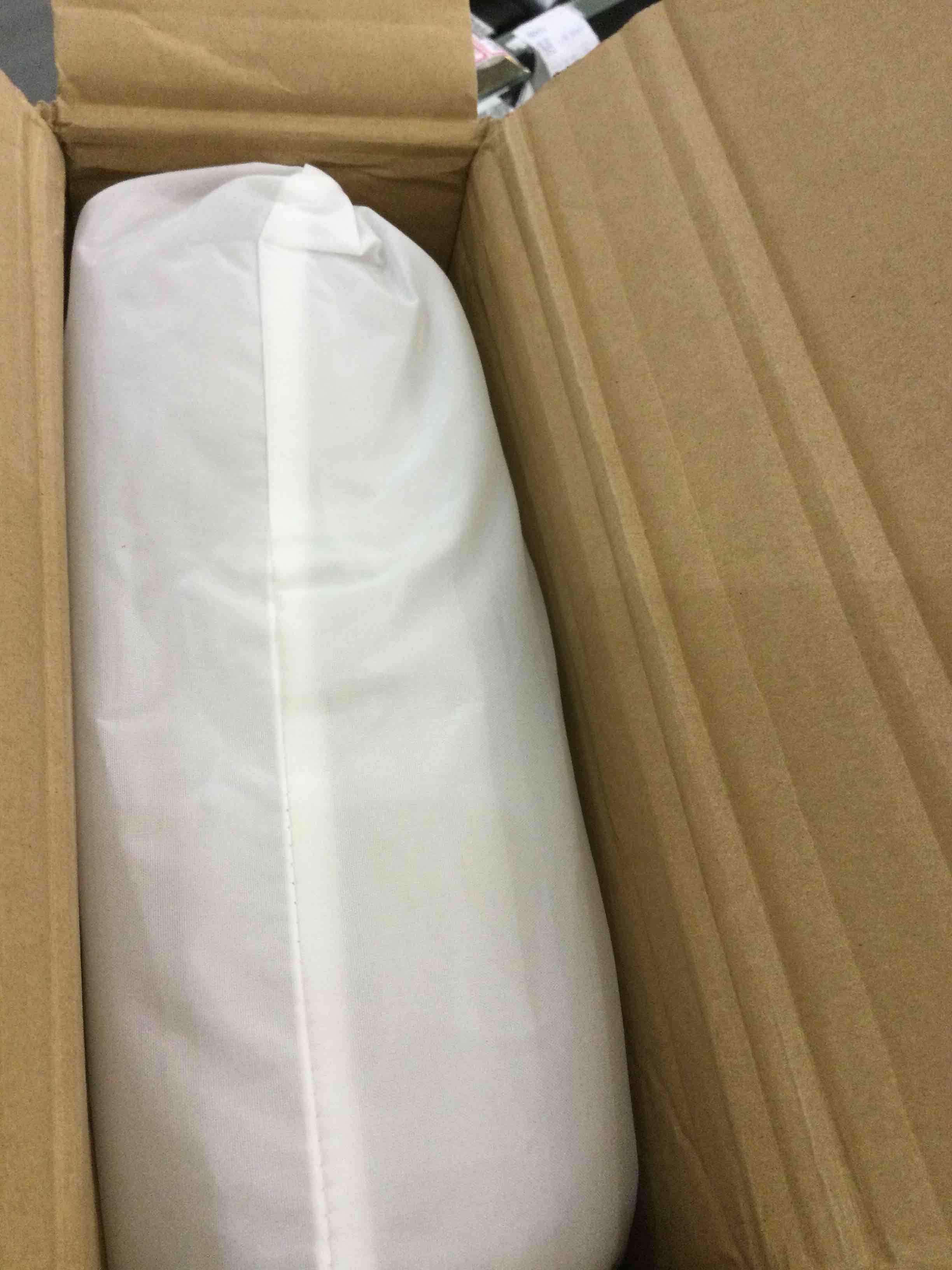 https://s3.amazonaws.com/lotting-images-prod/BargainHunt/EXS01275054_1712240102157.jpeg