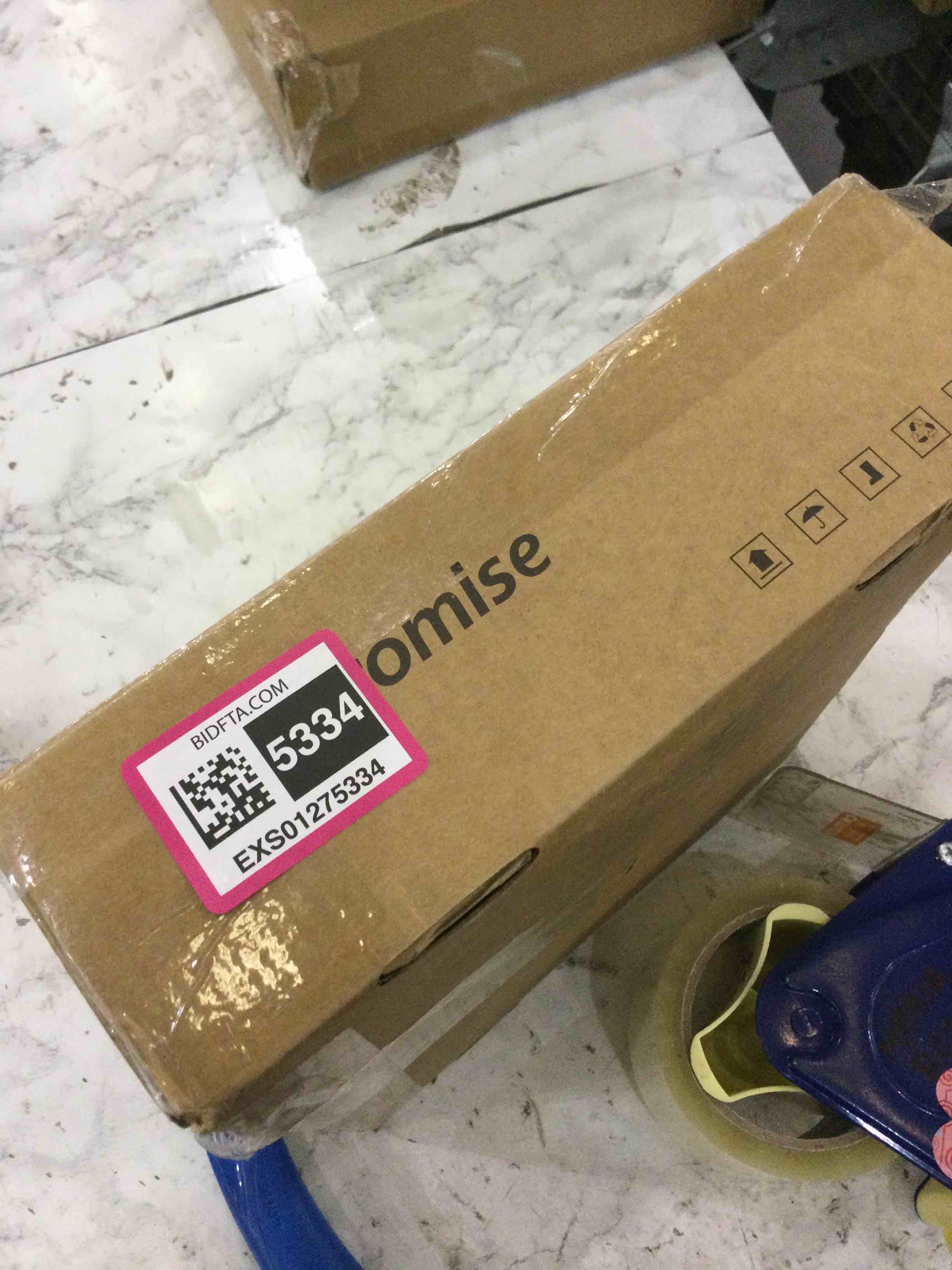 https://s3.amazonaws.com/lotting-images-prod/BargainHunt/EXS01275334_1712337379547.jpeg
