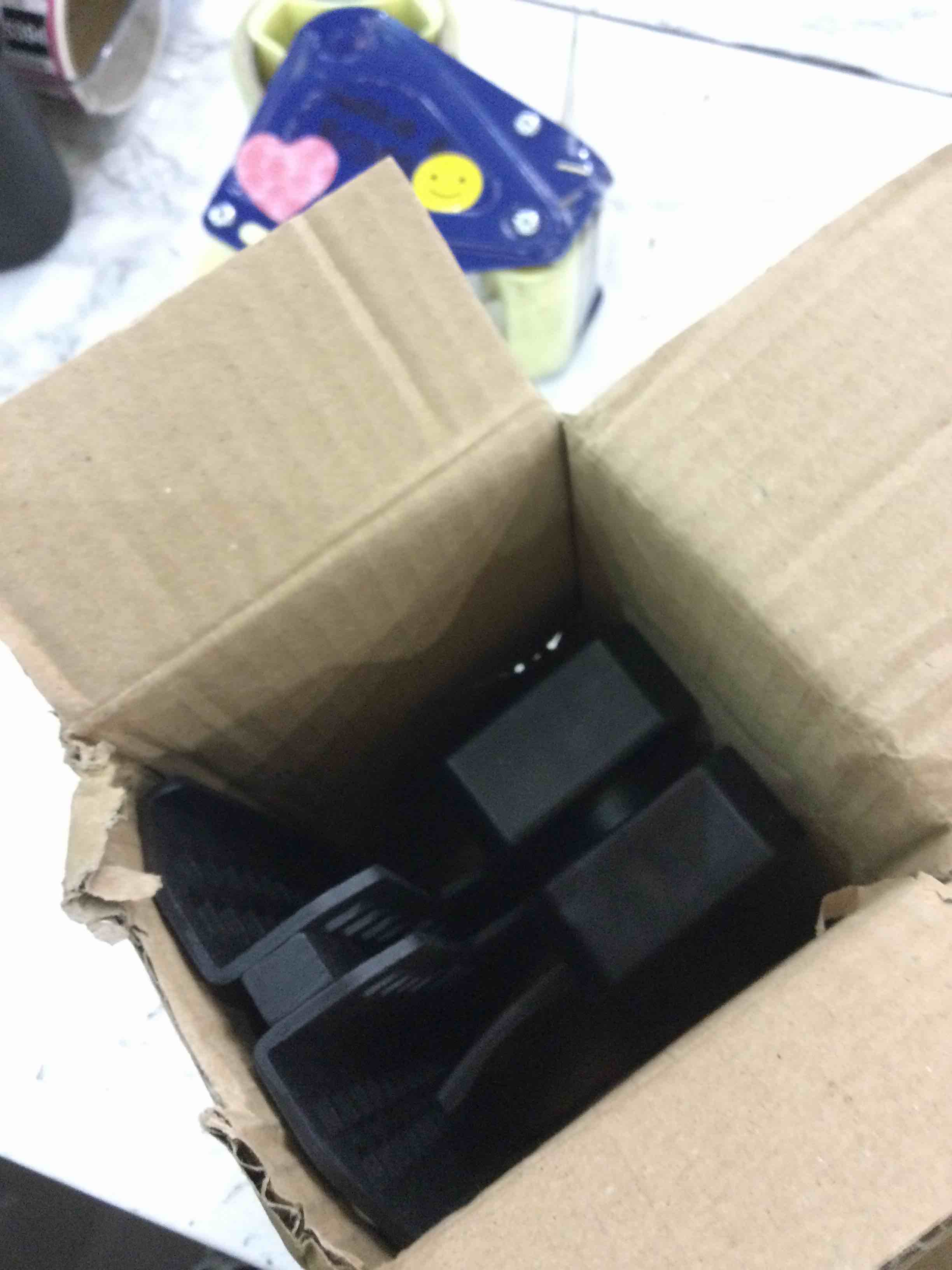 https://s3.amazonaws.com/lotting-images-prod/BargainHunt/EXS01275378_1712342587305.jpeg