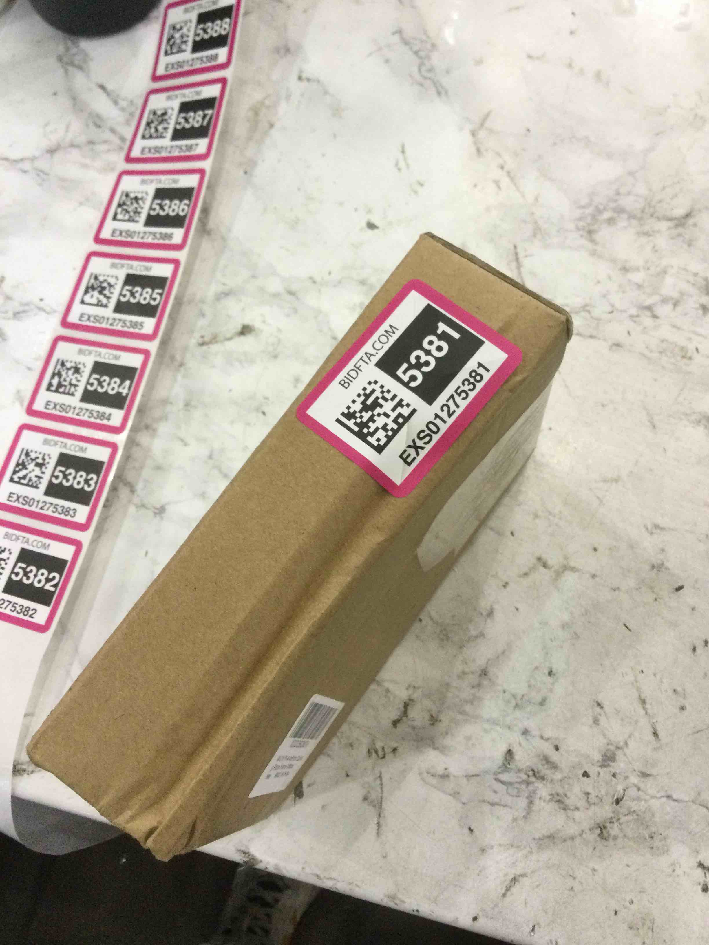 https://s3.amazonaws.com/lotting-images-prod/BargainHunt/EXS01275381_1712342820868.jpeg