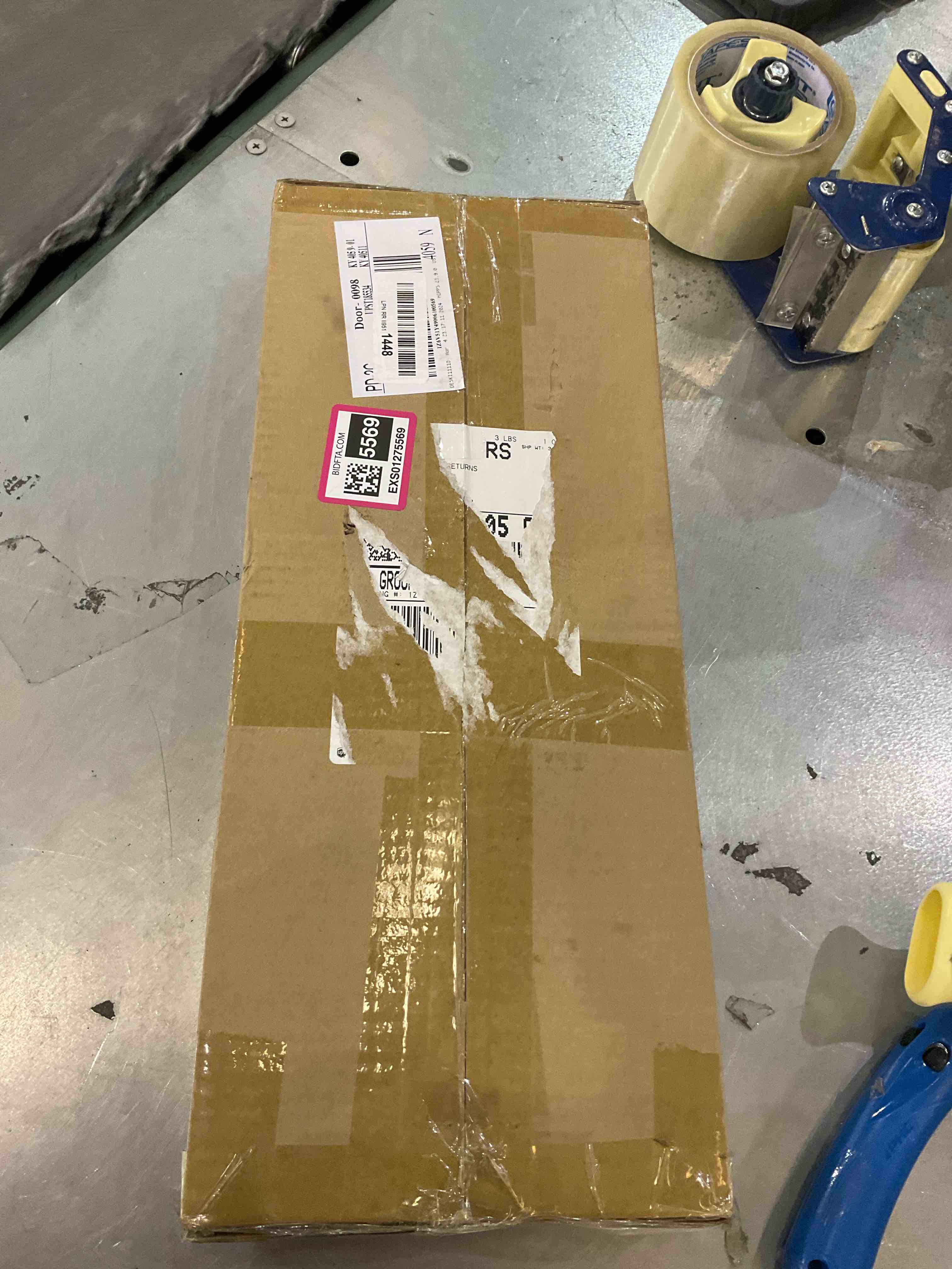 https://s3.amazonaws.com/lotting-images-prod/BargainHunt/EXS01275569_1711719760269.jpeg