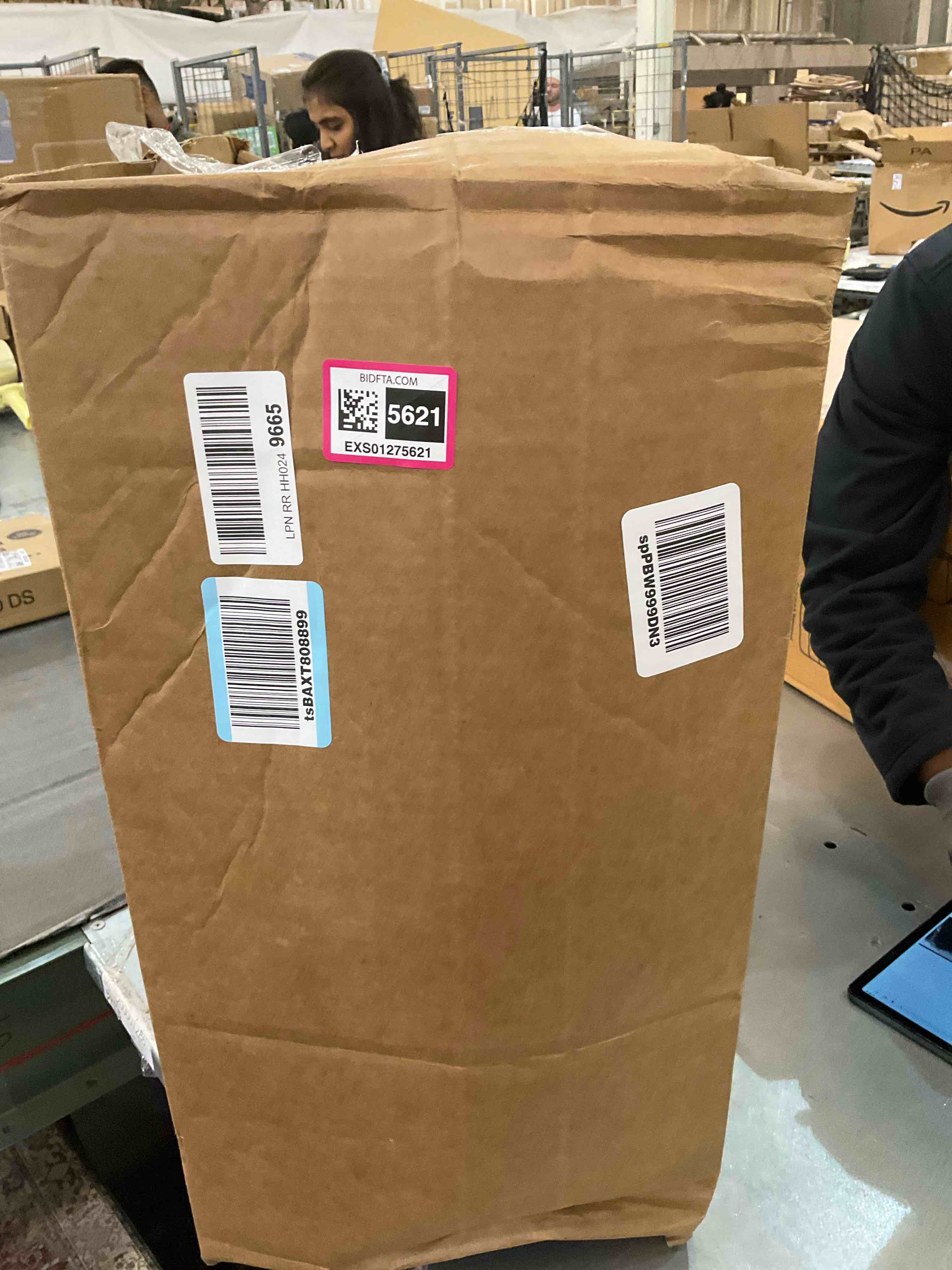 https://s3.amazonaws.com/lotting-images-prod/BargainHunt/EXS01275621_1711726374400.jpeg