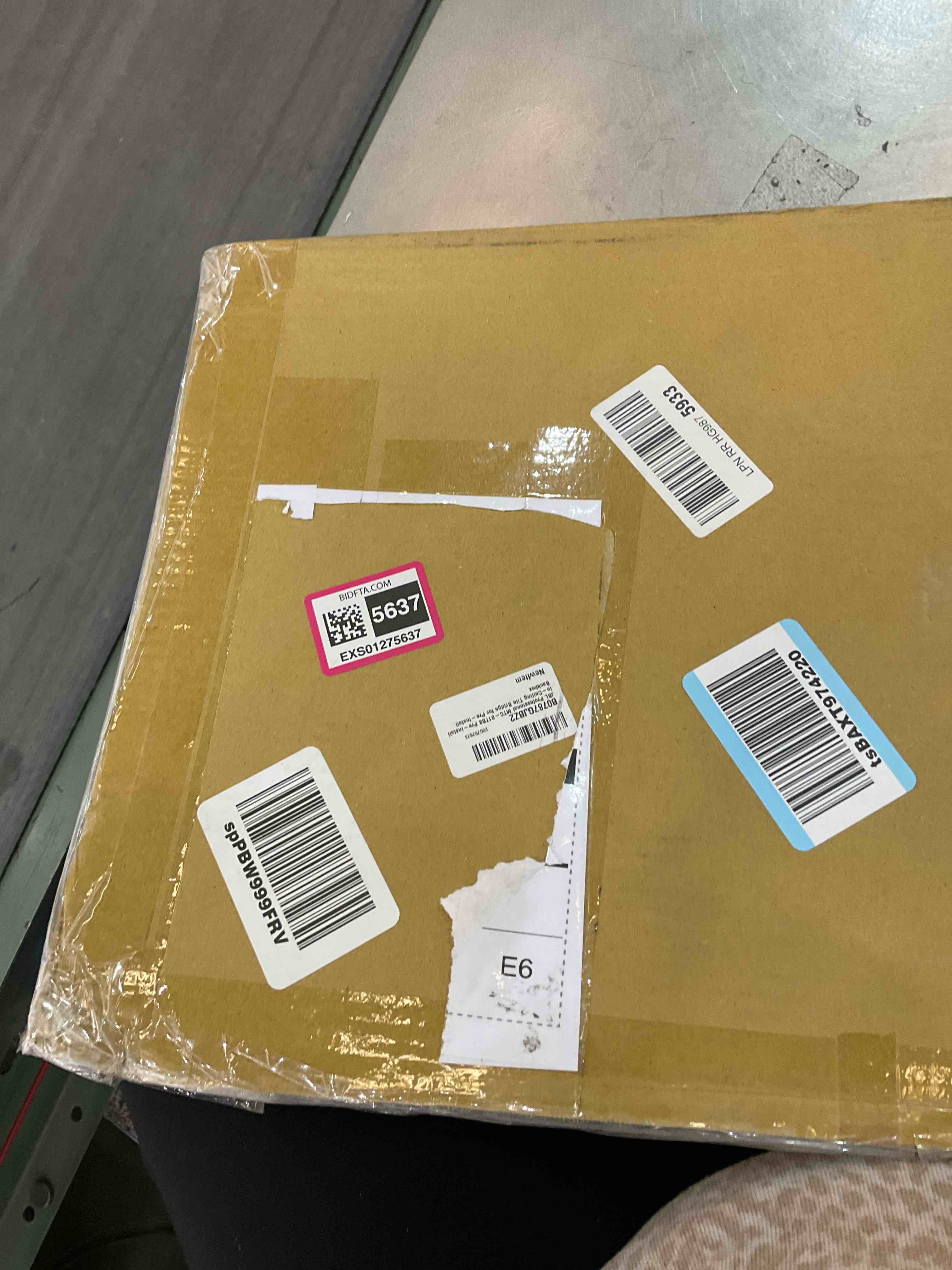 https://s3.amazonaws.com/lotting-images-prod/BargainHunt/EXS01275637_1711731721299.jpeg