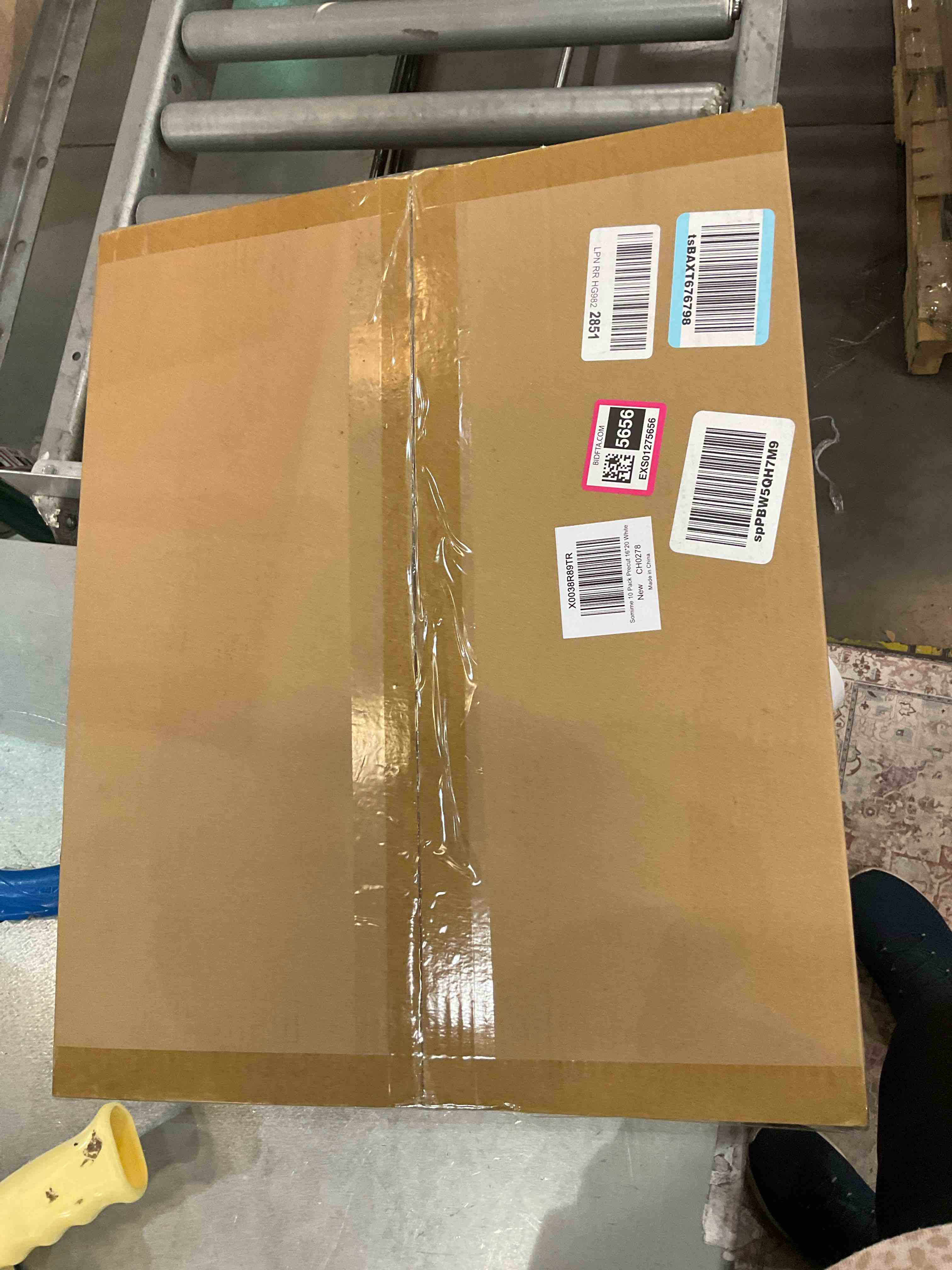 https://s3.amazonaws.com/lotting-images-prod/BargainHunt/EXS01275656_1711734894492.jpeg