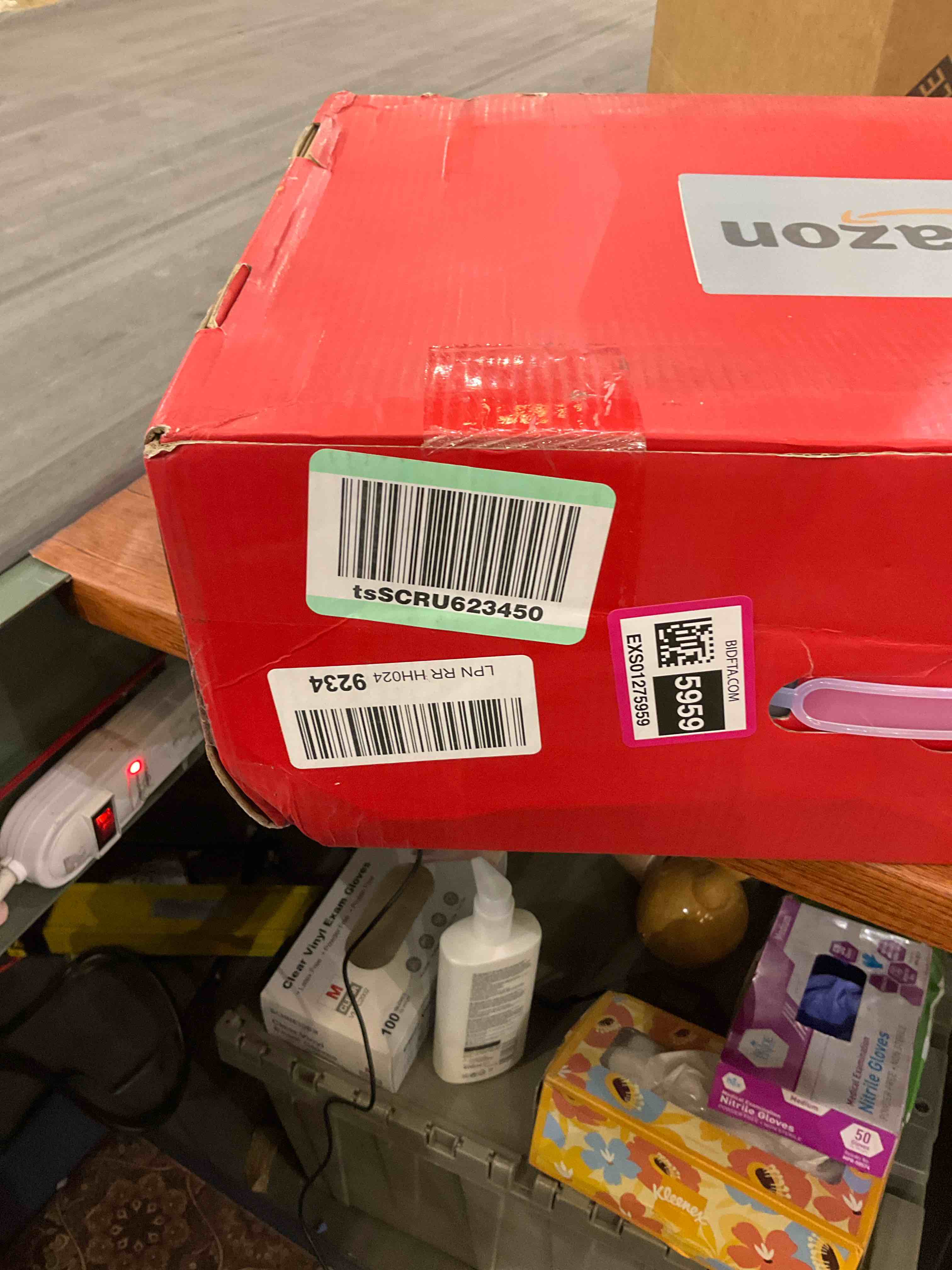 https://s3.amazonaws.com/lotting-images-prod/BargainHunt/EXS01275959_1712240094424.jpeg