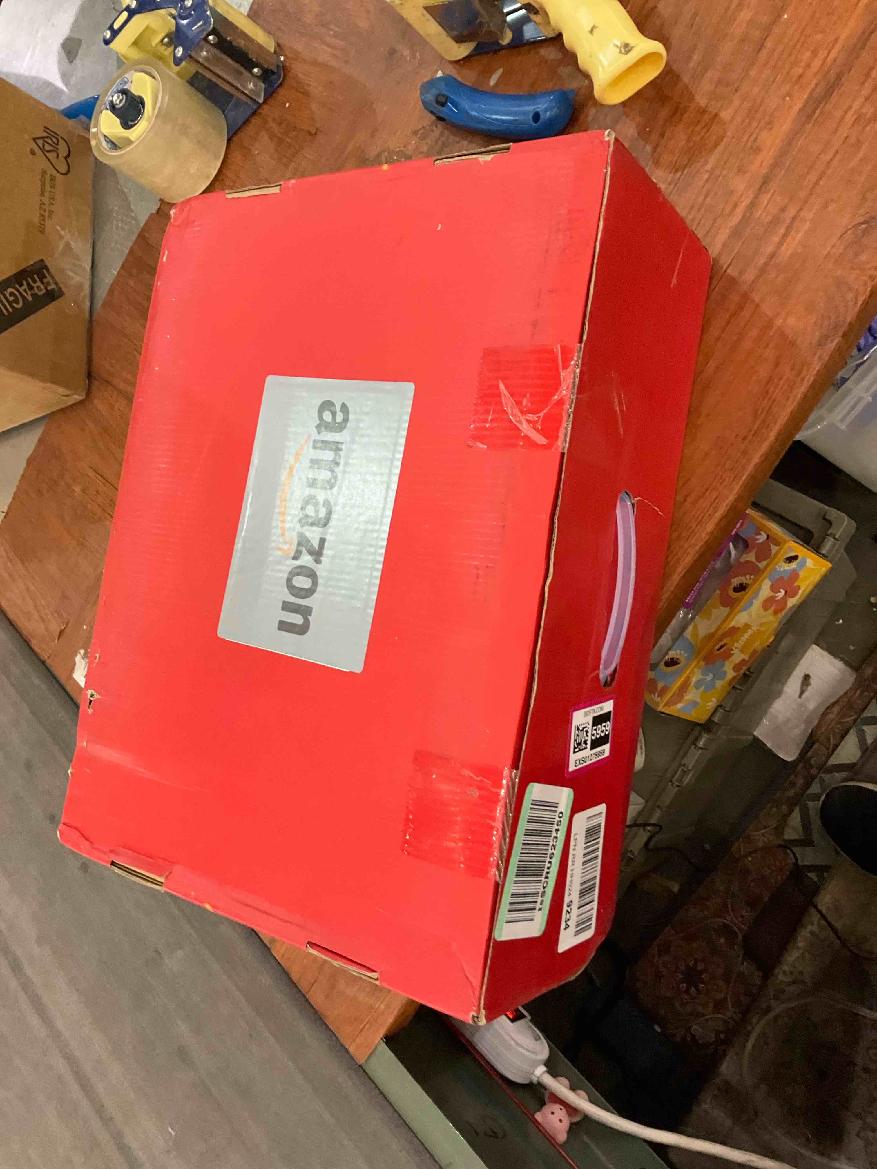 https://s3.amazonaws.com/lotting-images-prod/BargainHunt/EXS01275959_1712240097088.jpeg