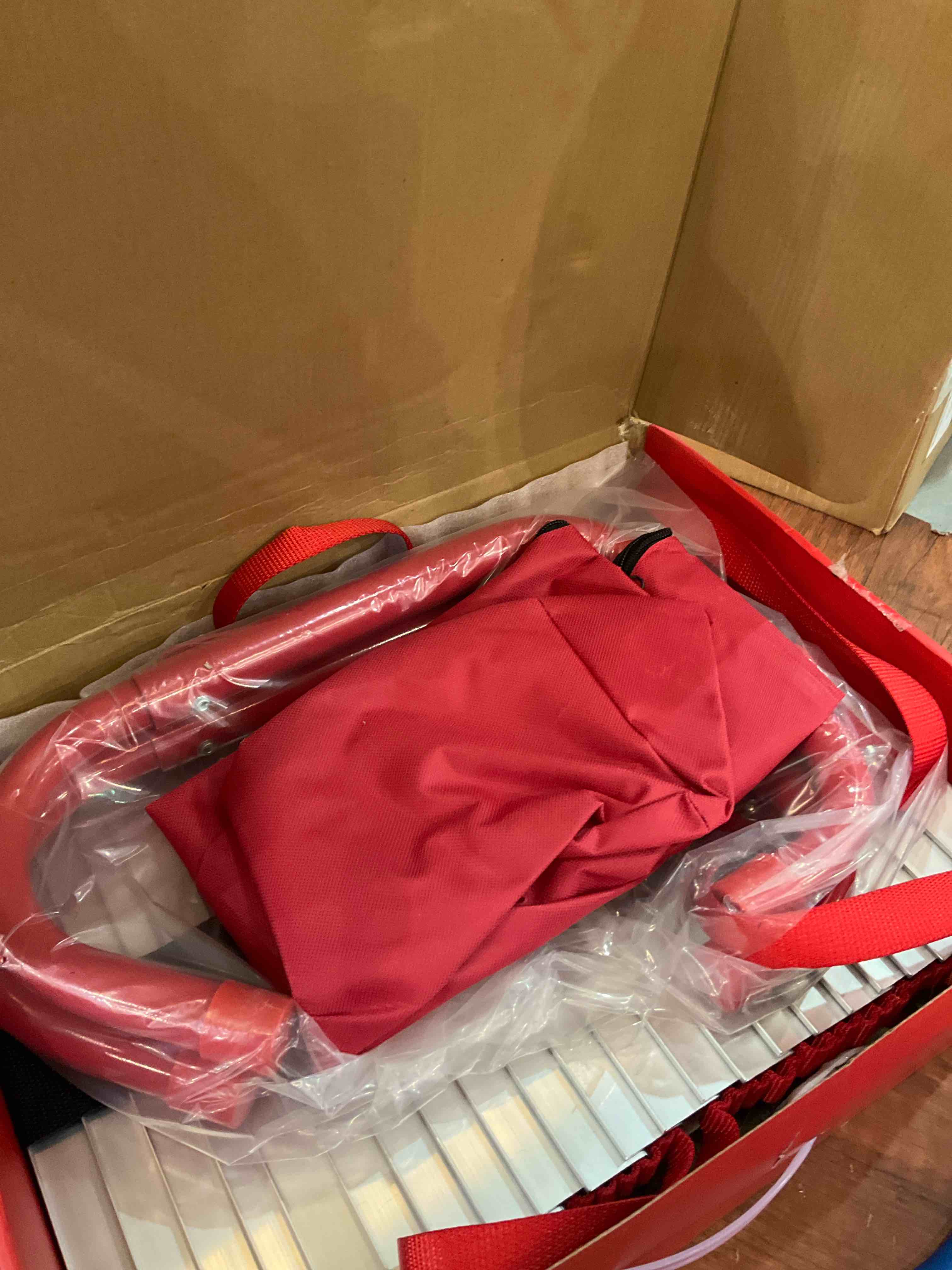 https://s3.amazonaws.com/lotting-images-prod/BargainHunt/EXS01275959_1712240130111.jpeg