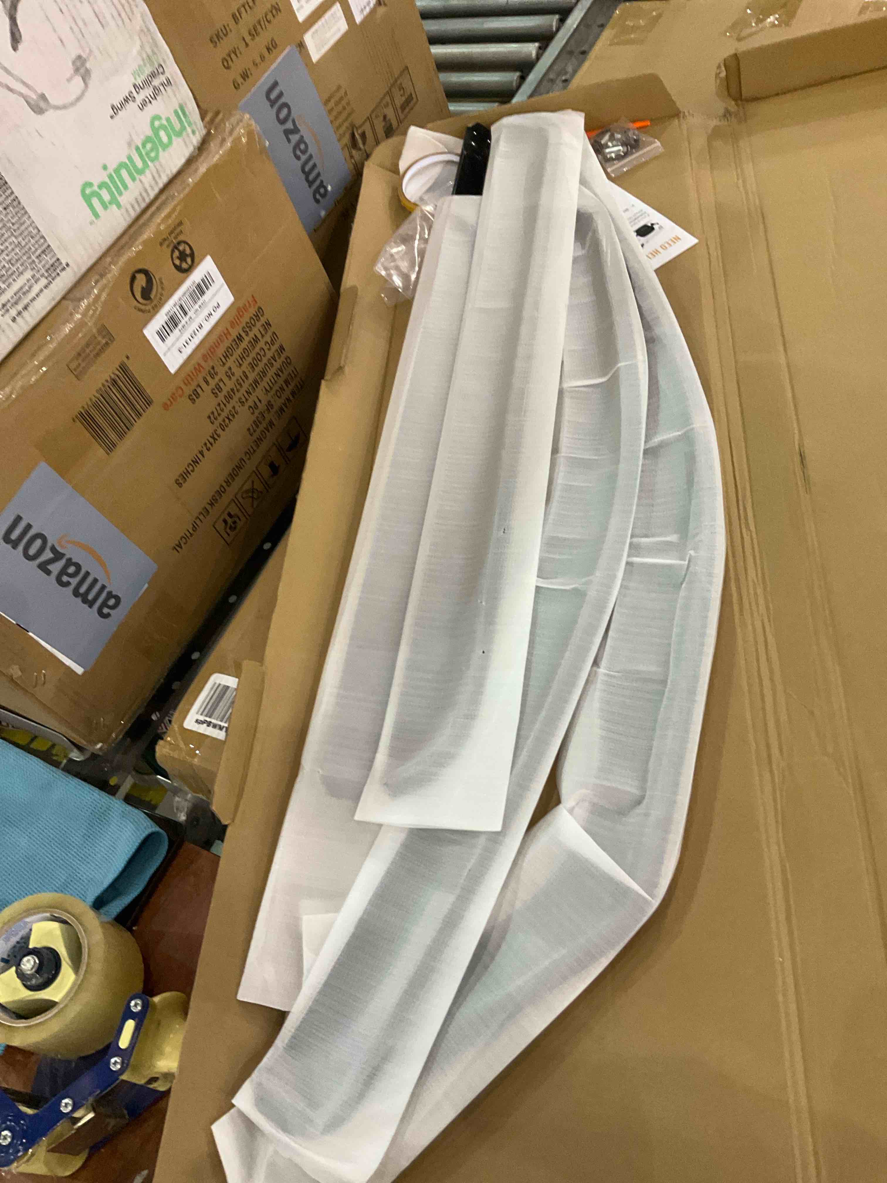 https://s3.amazonaws.com/lotting-images-prod/BargainHunt/EXS01275968_1712242123131.jpeg