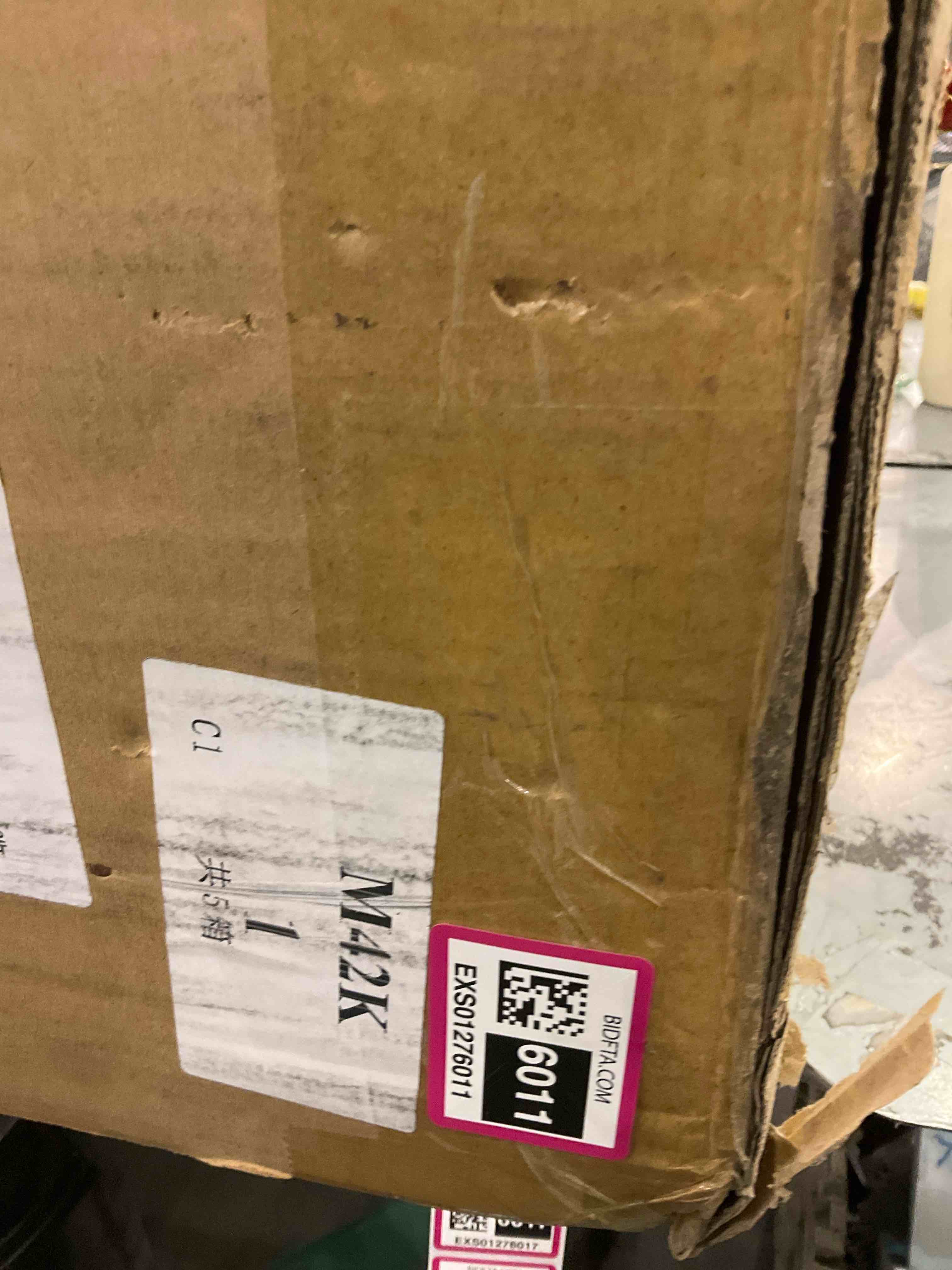 https://s3.amazonaws.com/lotting-images-prod/BargainHunt/EXS01276011_1715698337214.jpeg