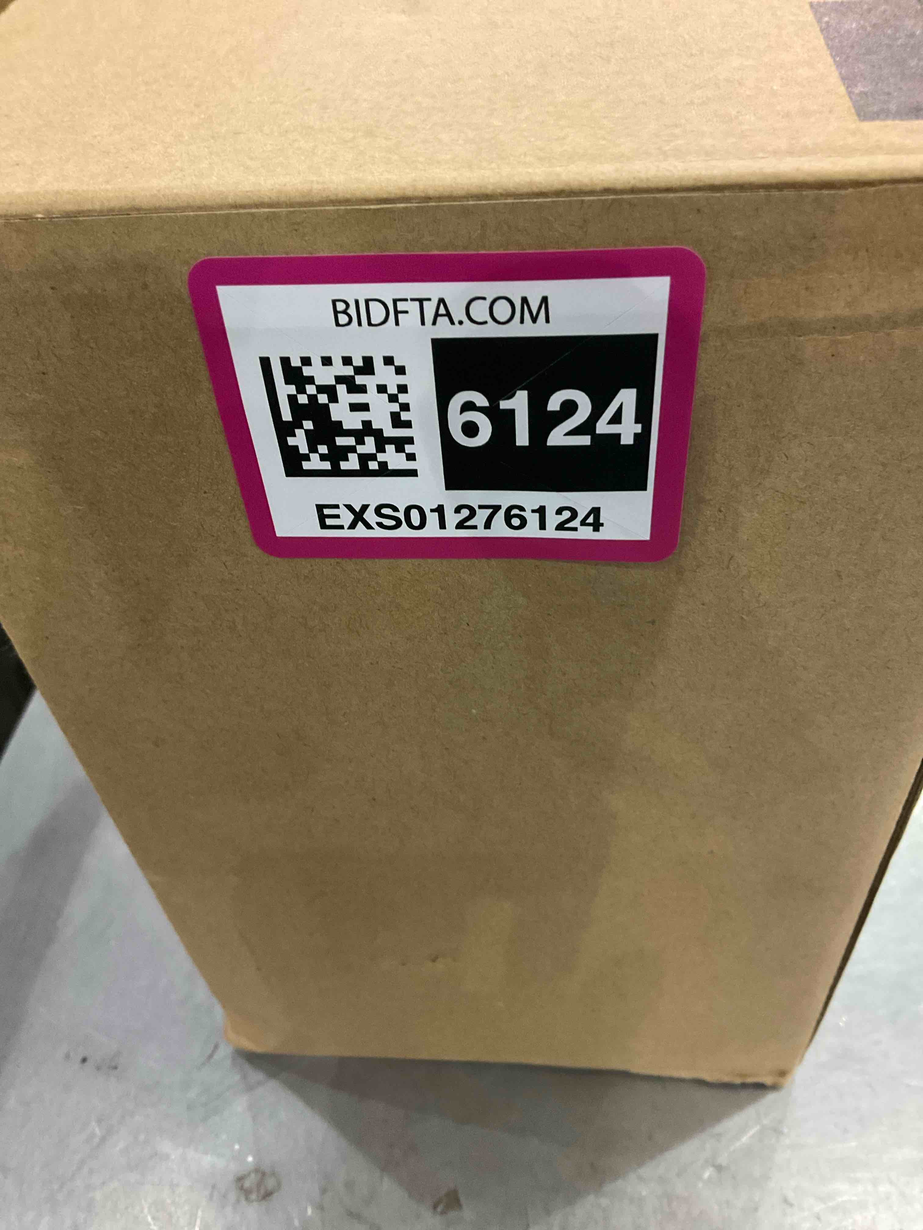 https://s3.amazonaws.com/lotting-images-prod/BargainHunt/EXS01276124_1715772394710.jpeg