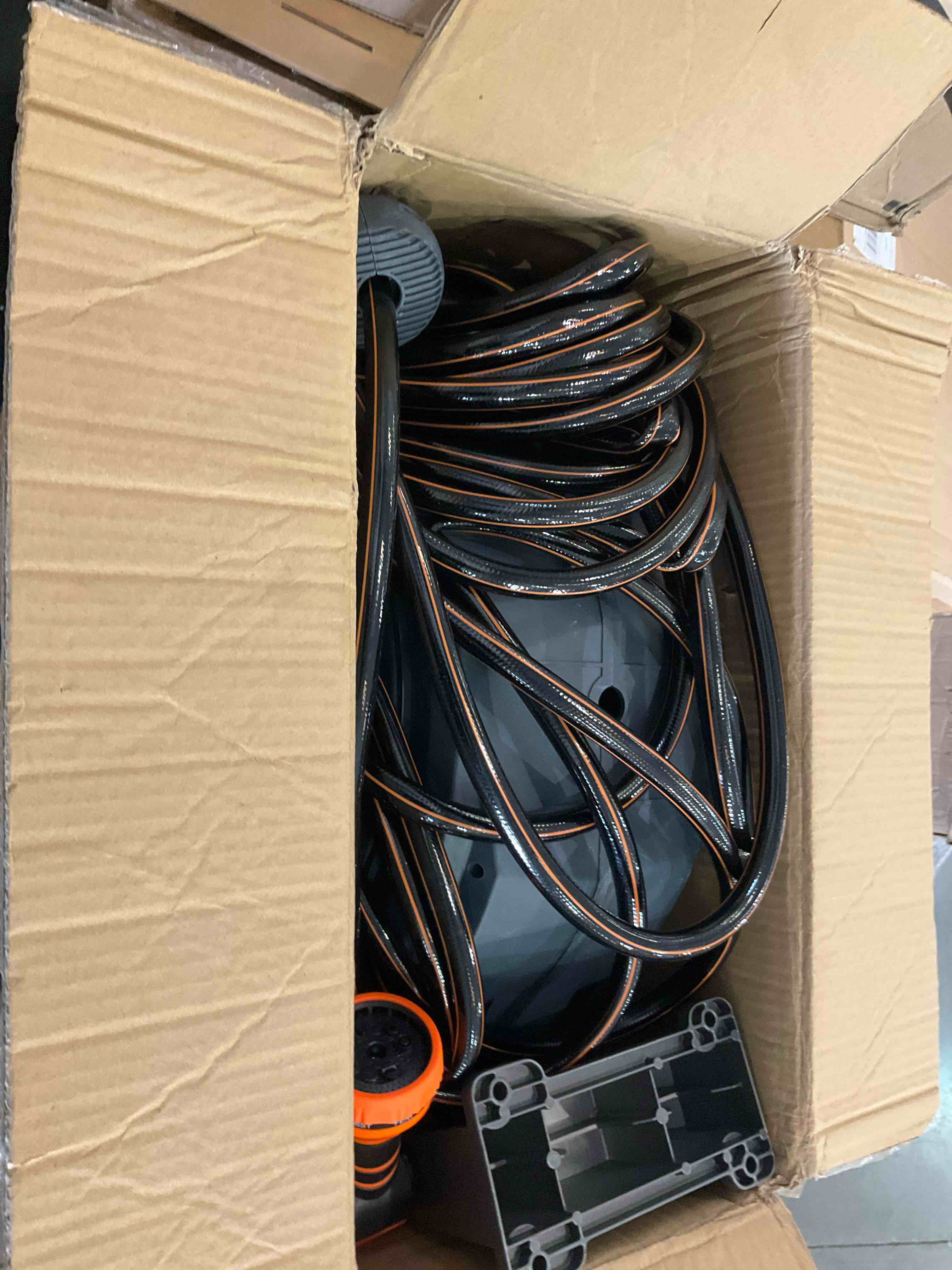 https://s3.amazonaws.com/lotting-images-prod/BargainHunt/EXS01276462_1723841365573.jpeg