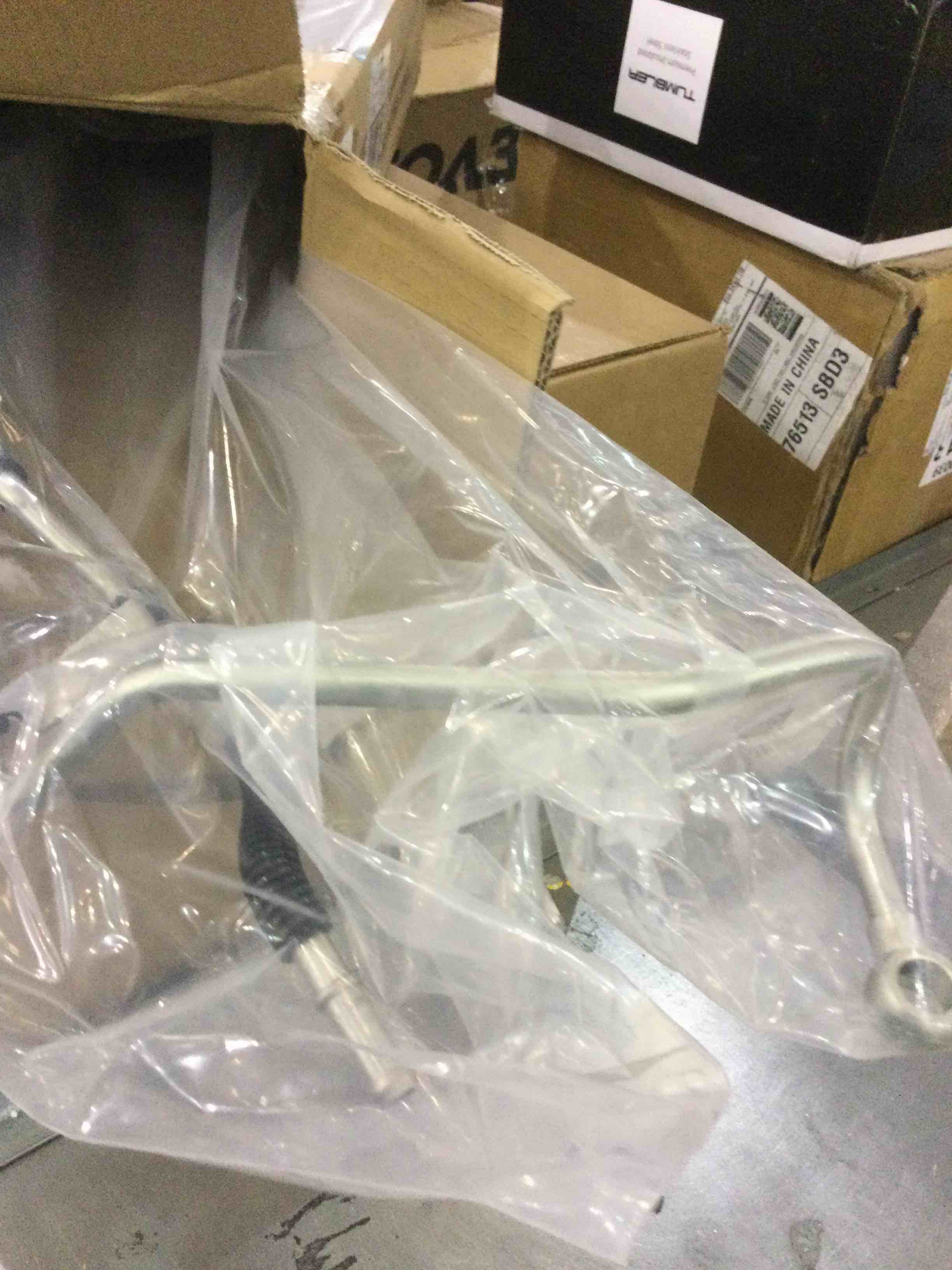 https://s3.amazonaws.com/lotting-images-prod/BargainHunt/EXS01276640_1712240557462.jpeg