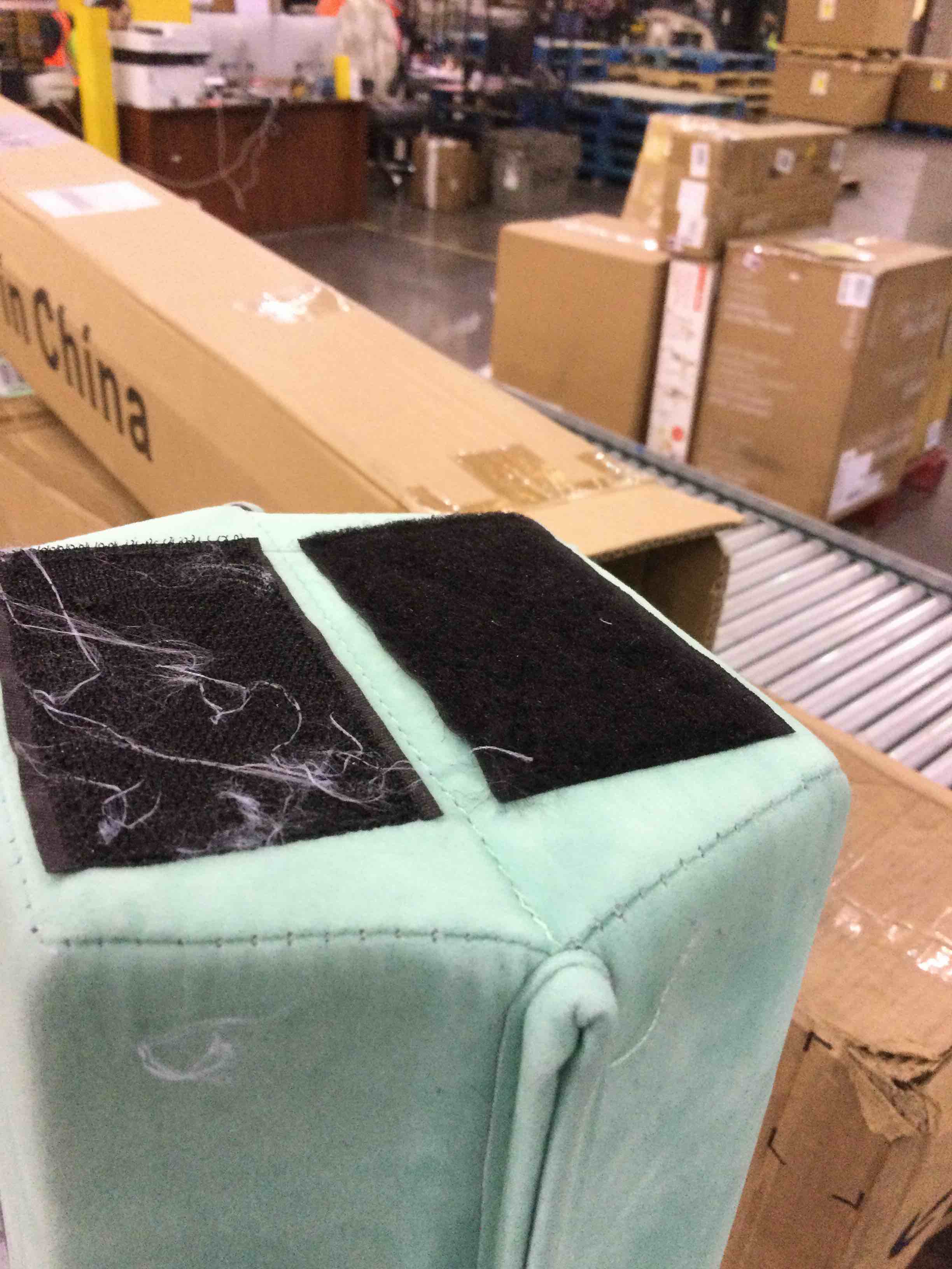 https://s3.amazonaws.com/lotting-images-prod/BargainHunt/EXS01276695_1712329749164.jpeg
