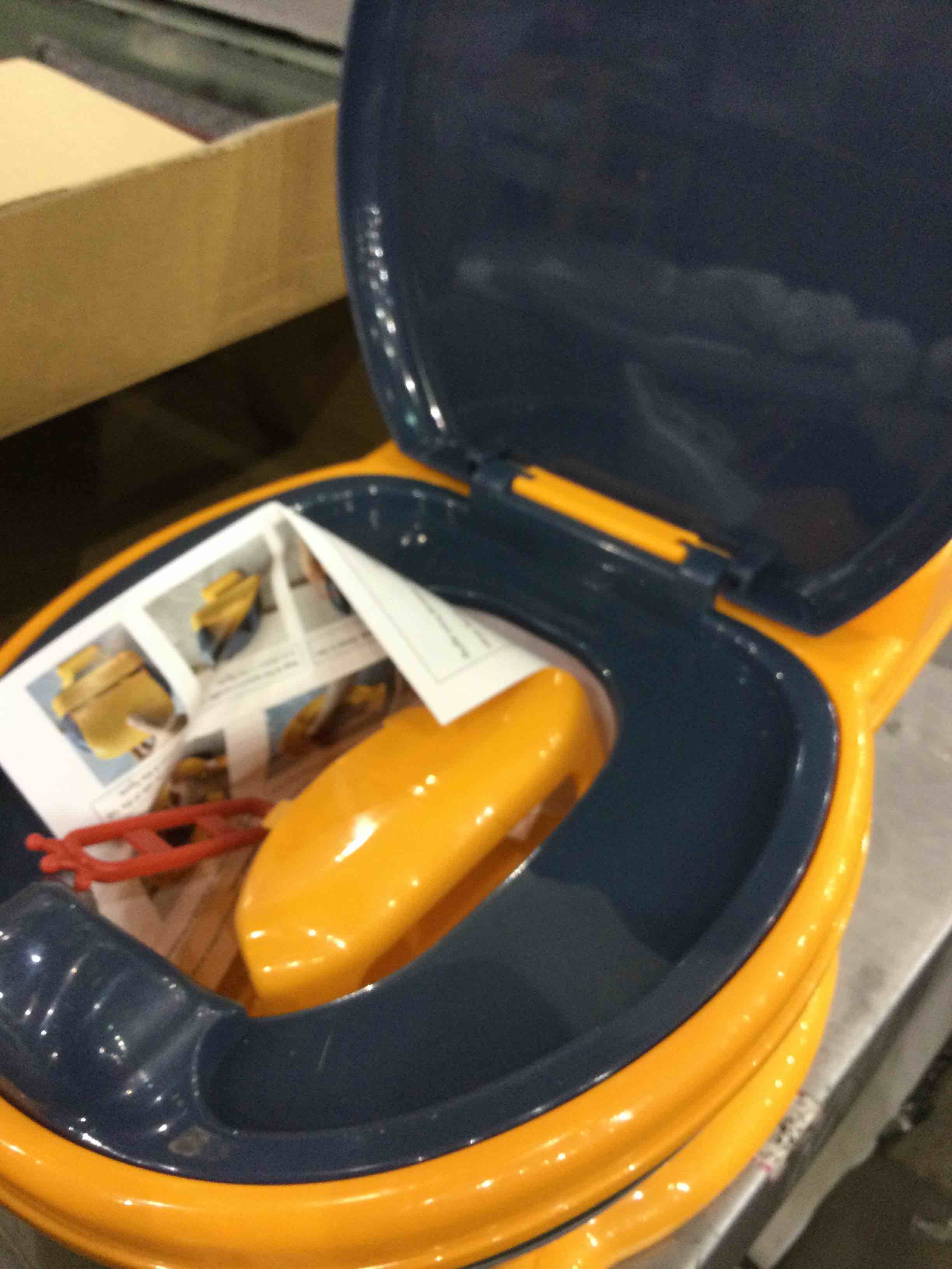 https://s3.amazonaws.com/lotting-images-prod/BargainHunt/EXS01276795_1712671000371.jpeg
