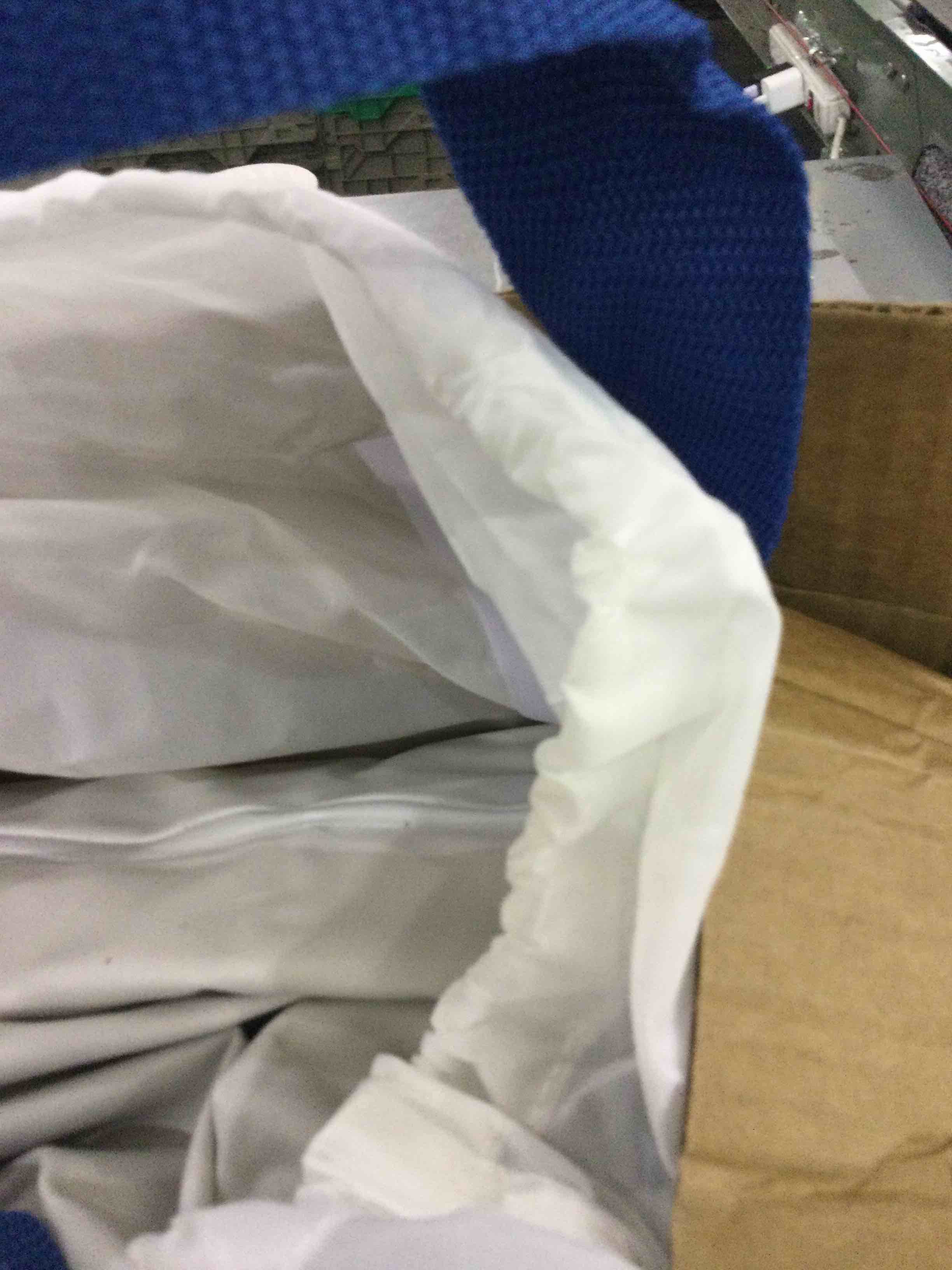https://s3.amazonaws.com/lotting-images-prod/BargainHunt/EXS01276808_1712673801662.jpeg