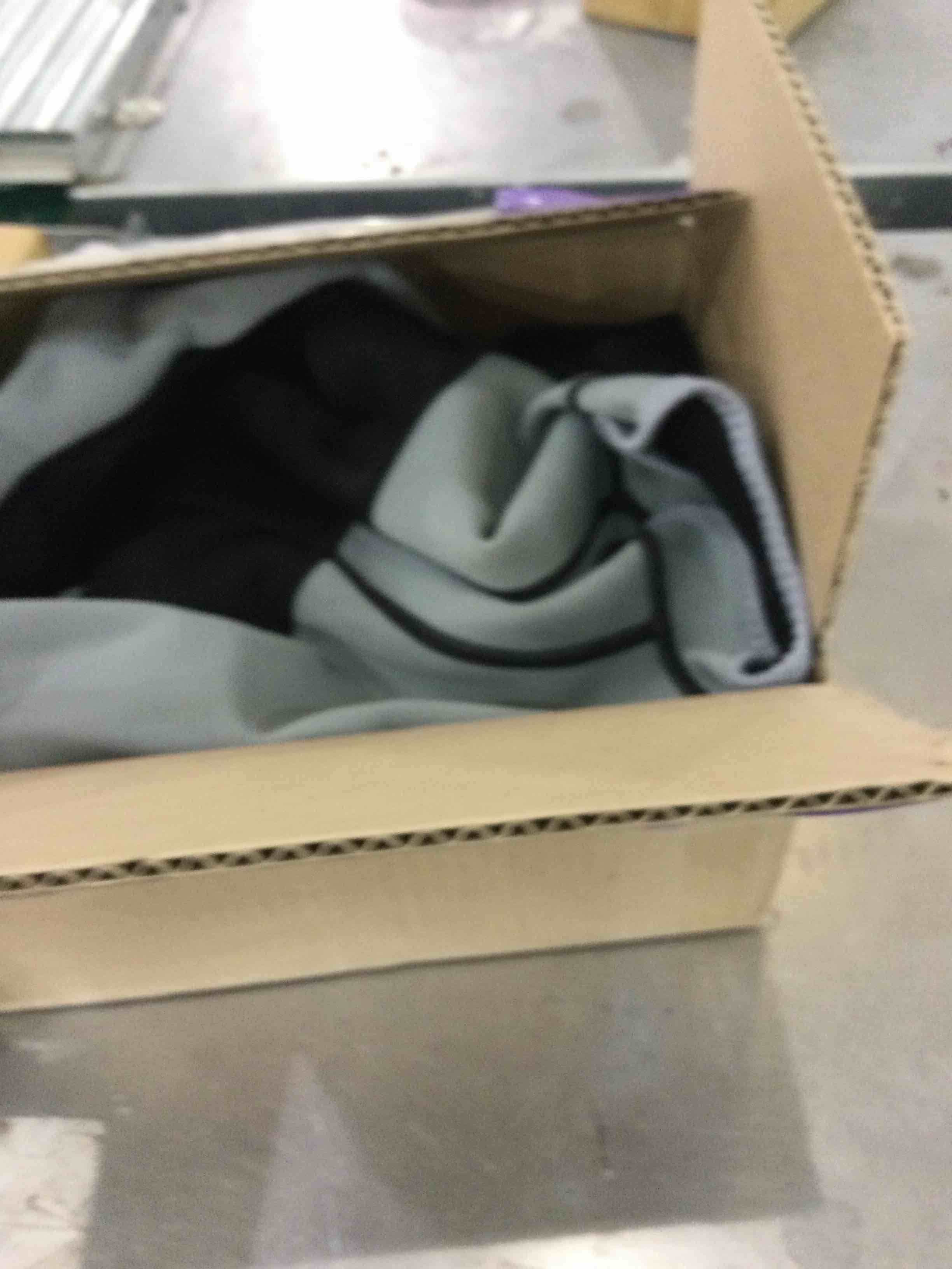 https://s3.amazonaws.com/lotting-images-prod/BargainHunt/EXS01276911_1712768042356.jpeg
